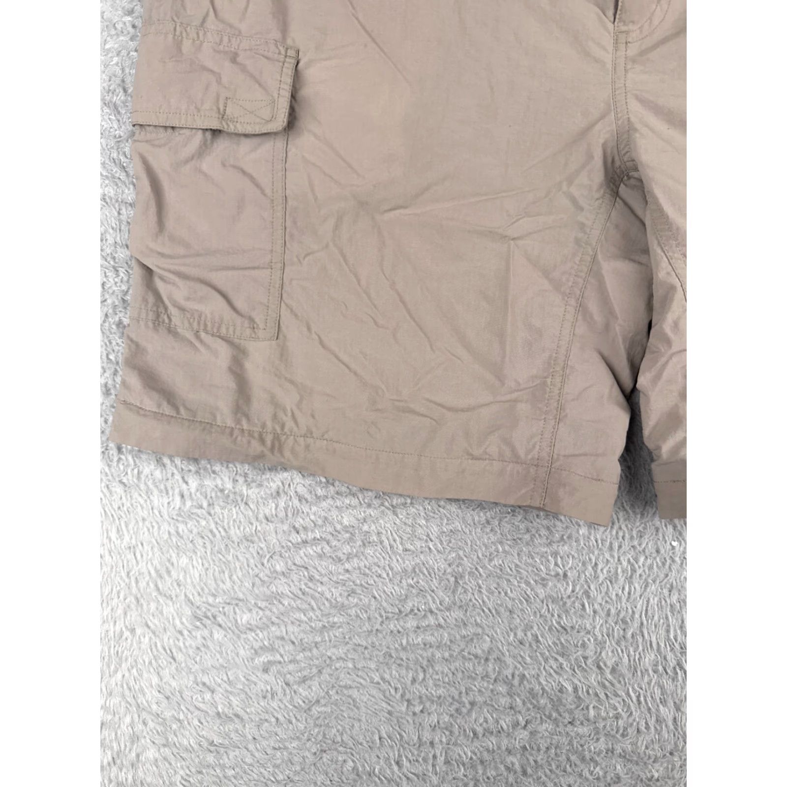 The North Face The North Face Shorts Mens XL Beige Cargo 100% Nylon Stowable 9" READ Size US 36 / EU 52 - 3 Thumbnail
