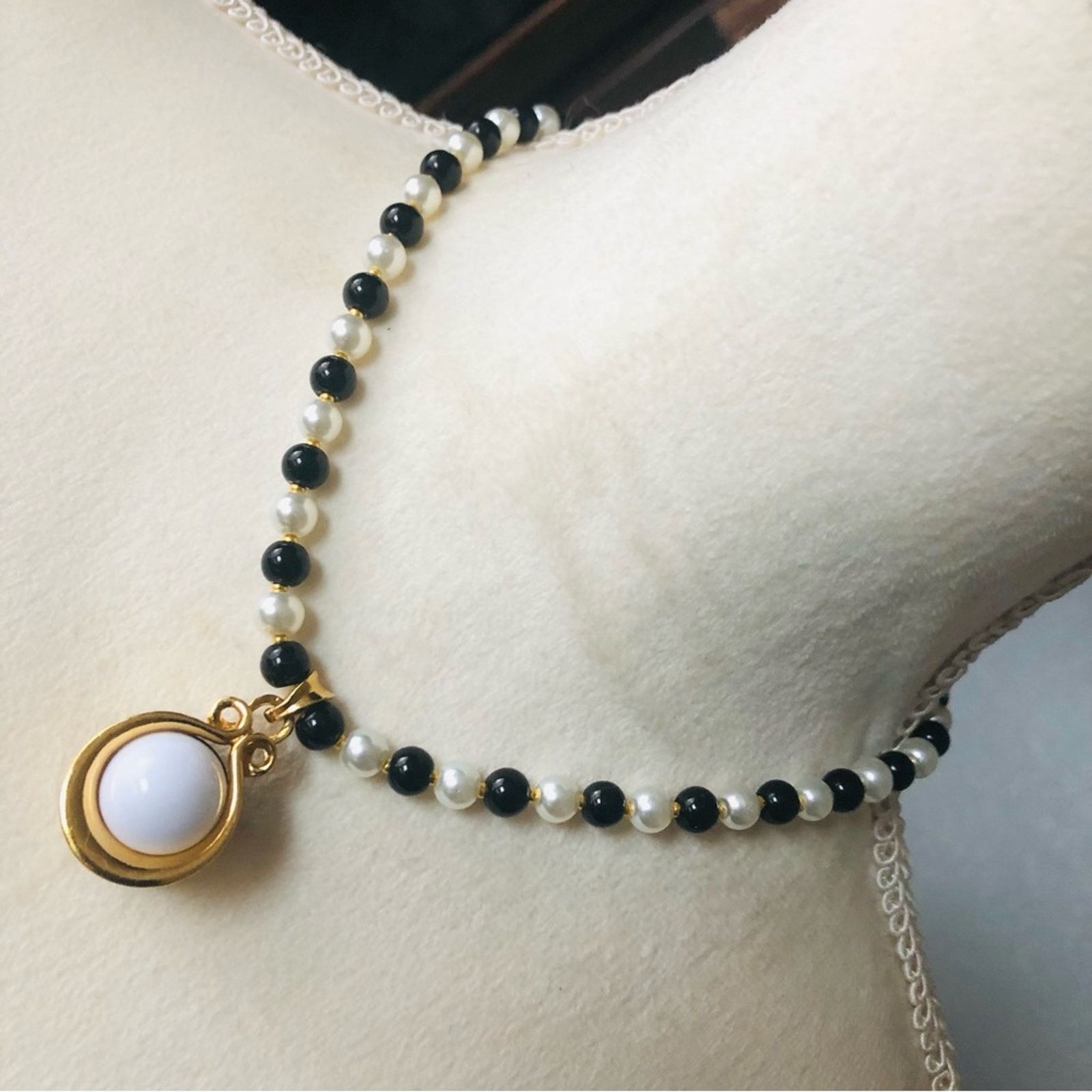 Handmade Handcrafted repurpose framed pearl pendant necklace Size ONE SIZE - 1 Thumbnail