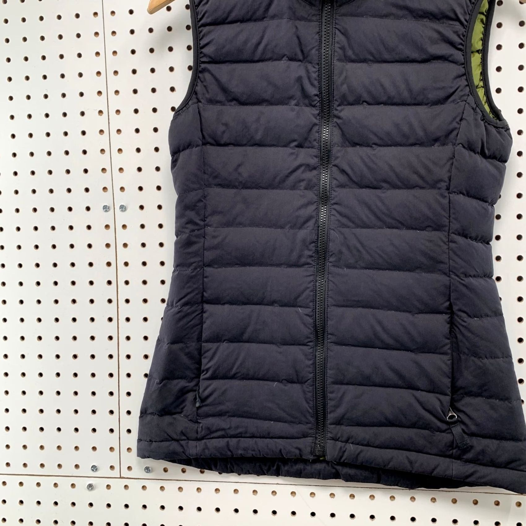 Burton Burton Down Puffer Vest Womens Small Black Hooded Dry Ride AK Black Green Vest Womens S Black Hooded Down Puffer Burton Size S / US 4 / IT 40 - 6 Thumbnail
