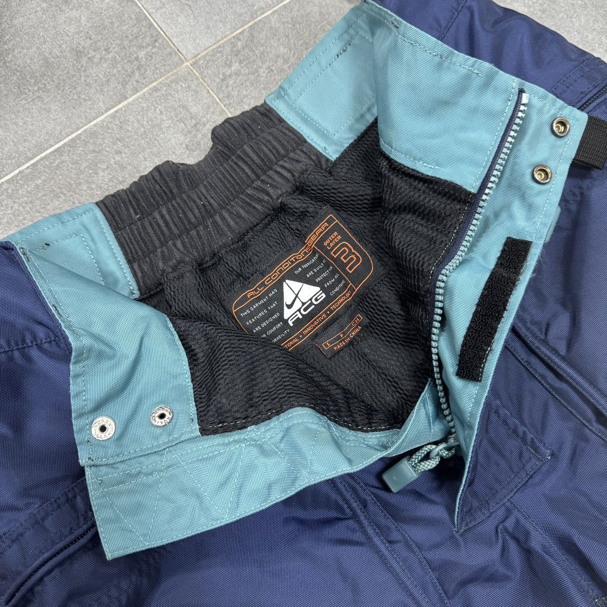 Nike ACG Vintage Nike ACG Full Side Zip Ski Snow Pants 90s Men Size US 30 / EU 46 - 14 Thumbnail