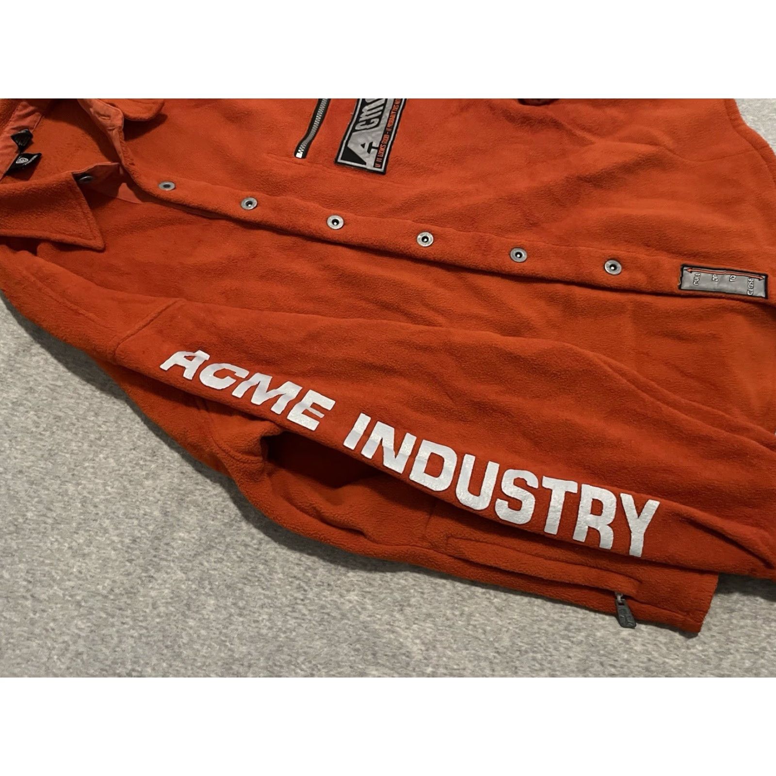 Vintage VINTAGE Warner Bros. Looney Tunes Acme Industry Fleece Jacket Shirt Large Jacket Mens Orange 1996 Size US L / EU 52-54 / 3 - 6 Thumbnail