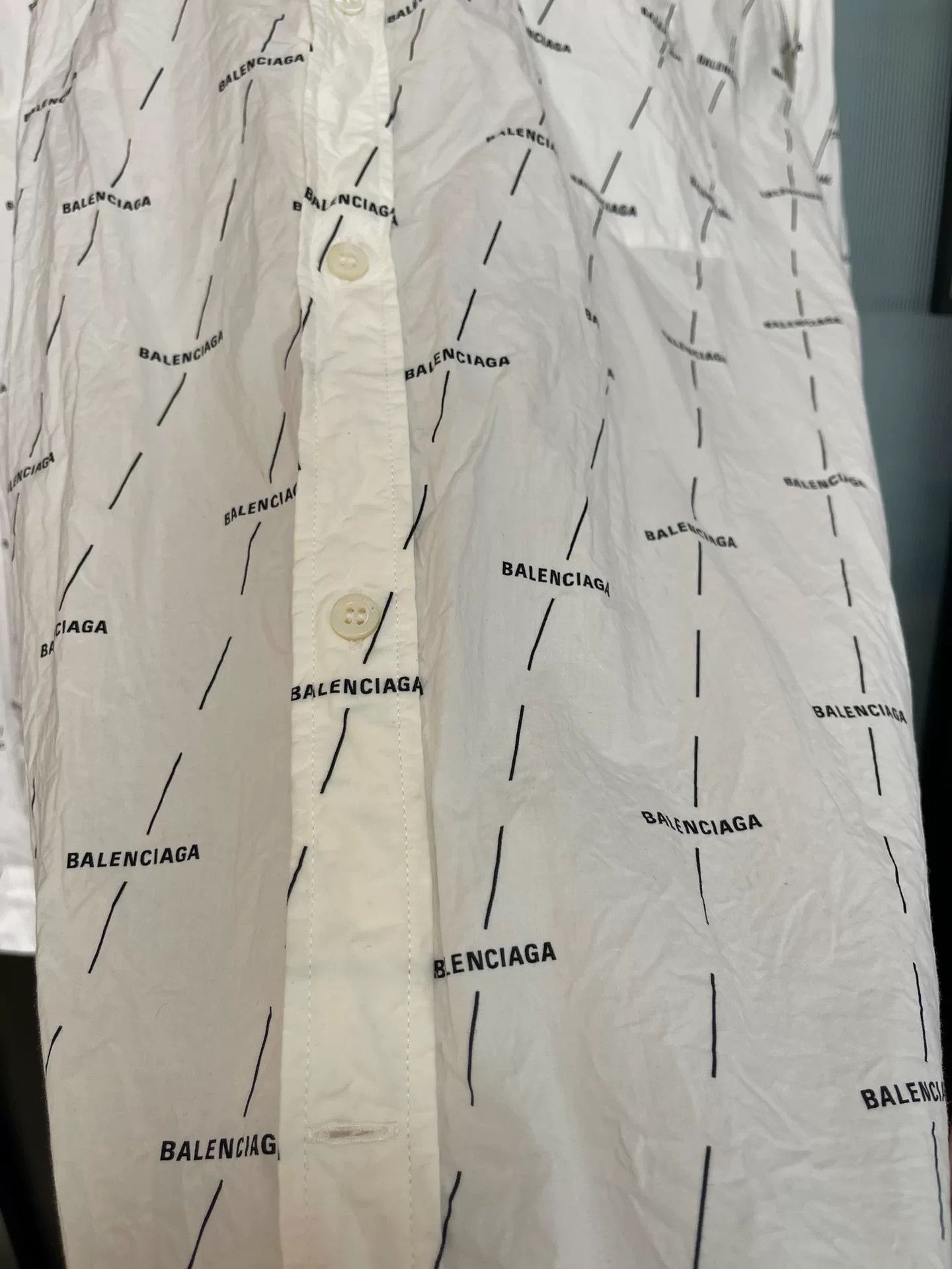 Balenciaga Balenciaga White Button-Up Shirt Size 43 Size US L / EU 52-54 / 3 - 5 Thumbnail