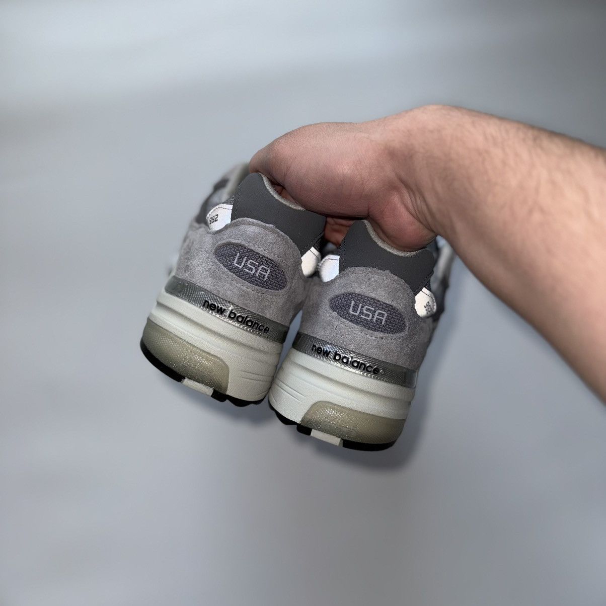 New Balance New Balance 992 MiUSA grey silver metallic sneakers NB Size US 10 / EU 43 - 6 Thumbnail