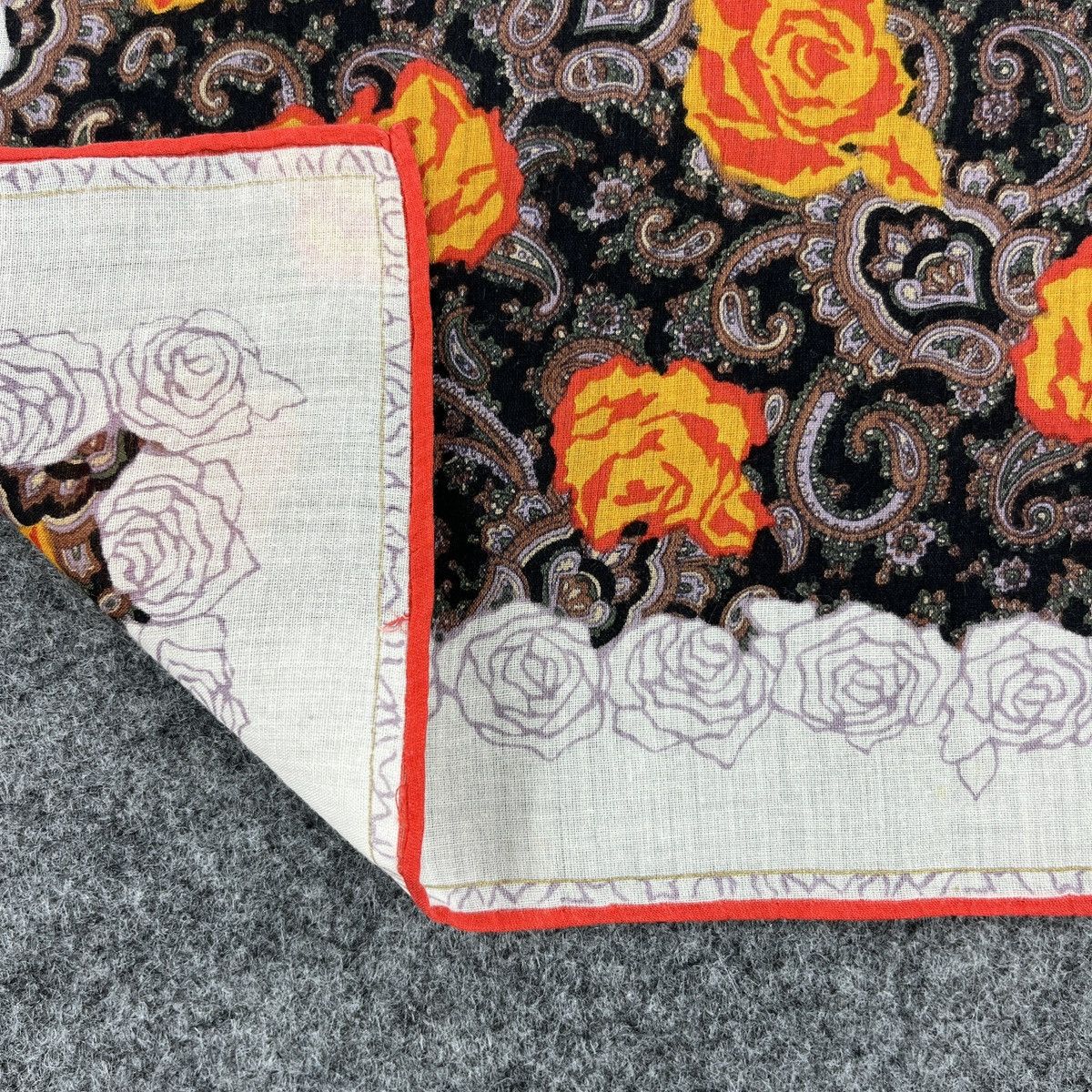 Vintage Christian Dior Handkerchief / Bandana / Neckerchief B984 Size ONE SIZE - 6 Thumbnail