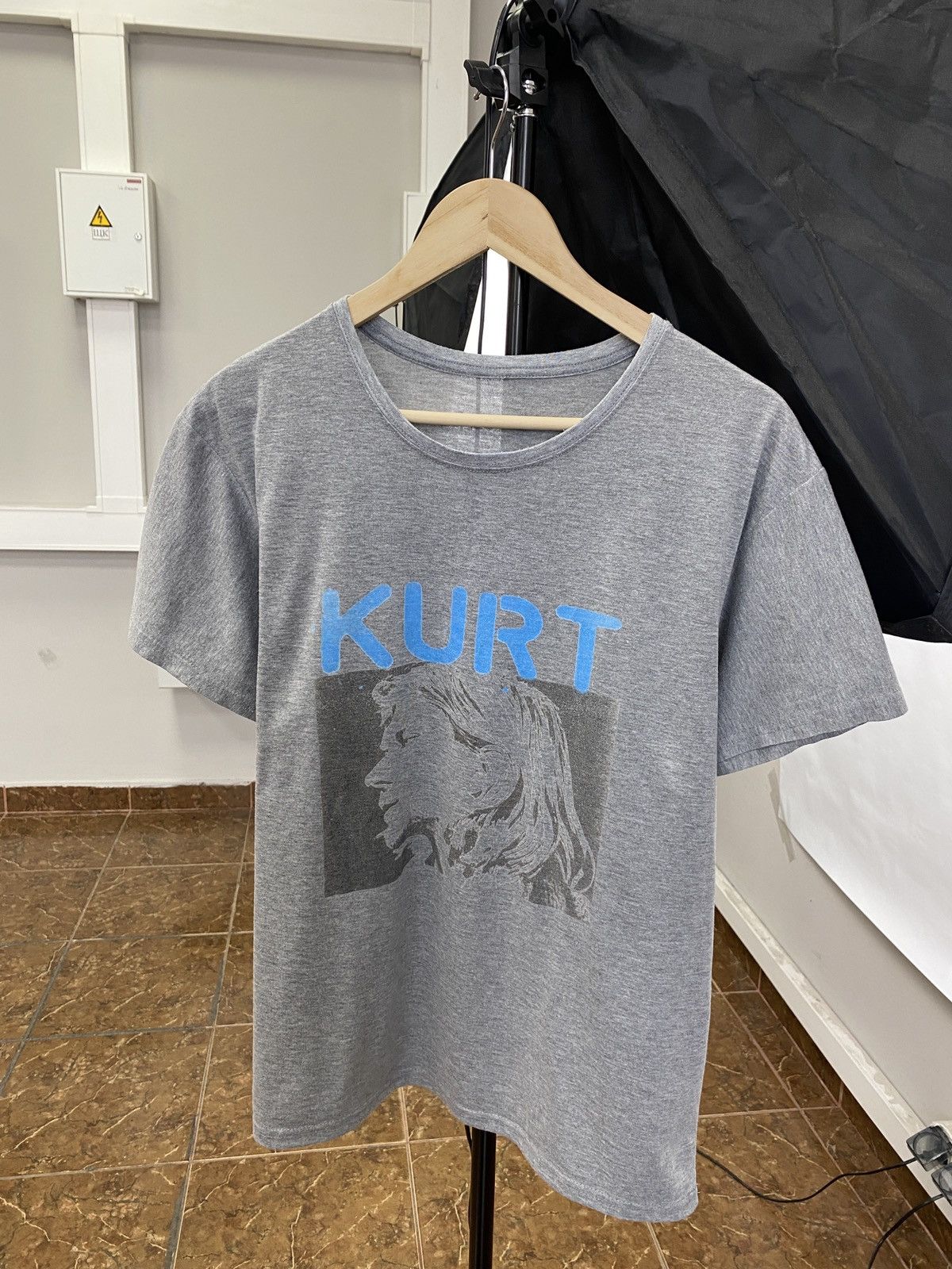 4GSELLER 🇺🇸 Vintage 90s Kurt Cobain Nirvana T-Shirt Rare Retro Hype Size US L / EU 52-54 / 3 - 1 Thumbnail