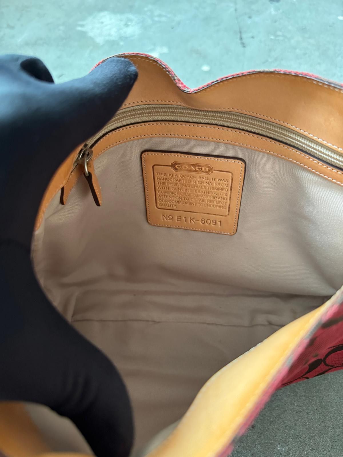 Coach Coach Hobo Signature Clip Canvas Handbag 'Red/Beige' Size ONE SIZE - 9 Thumbnail