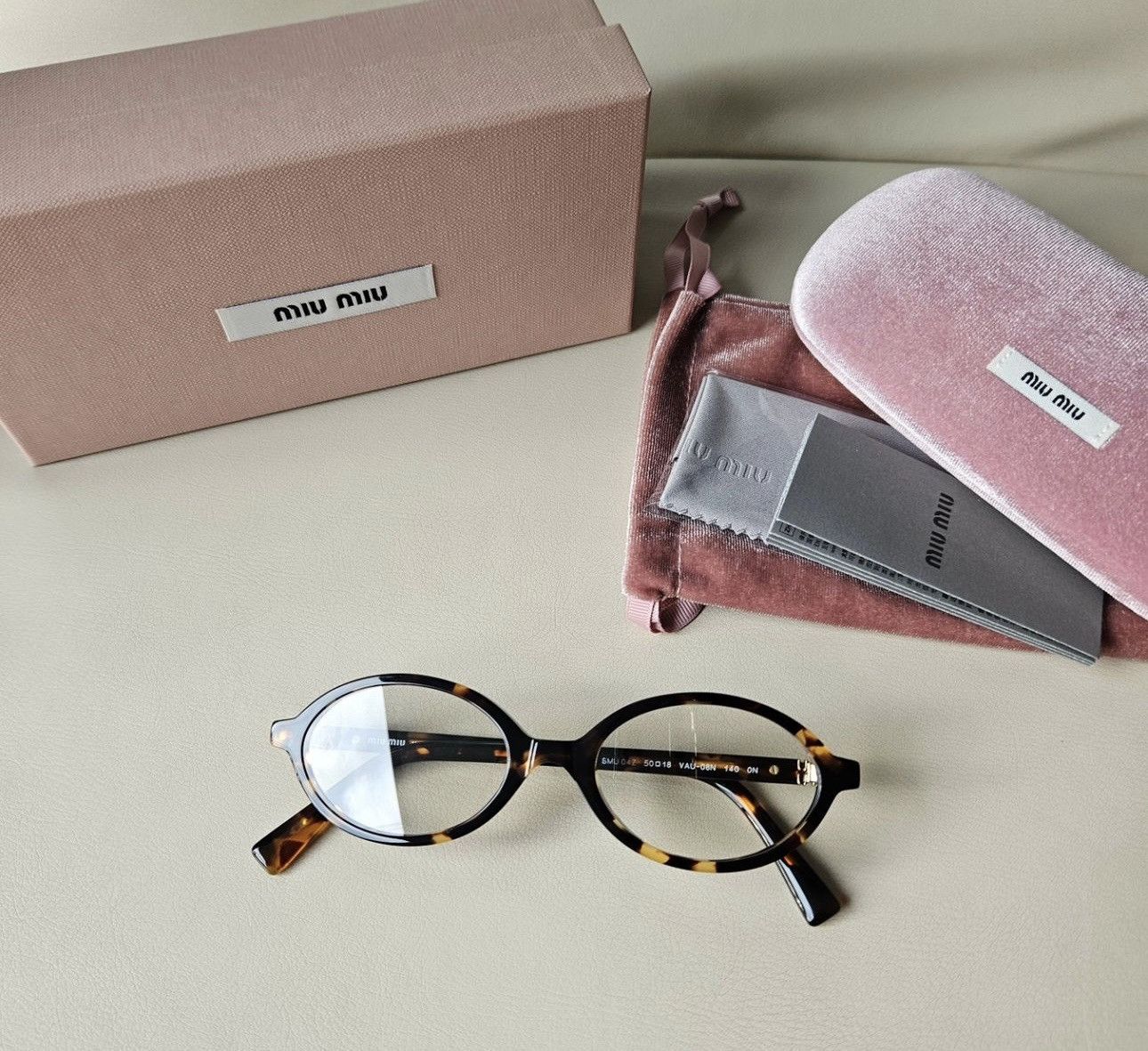 Miu Miu NEW Miu Miu sunglasses MU 04ZS VAU-08N. Size ONE SIZE - 5 Thumbnail