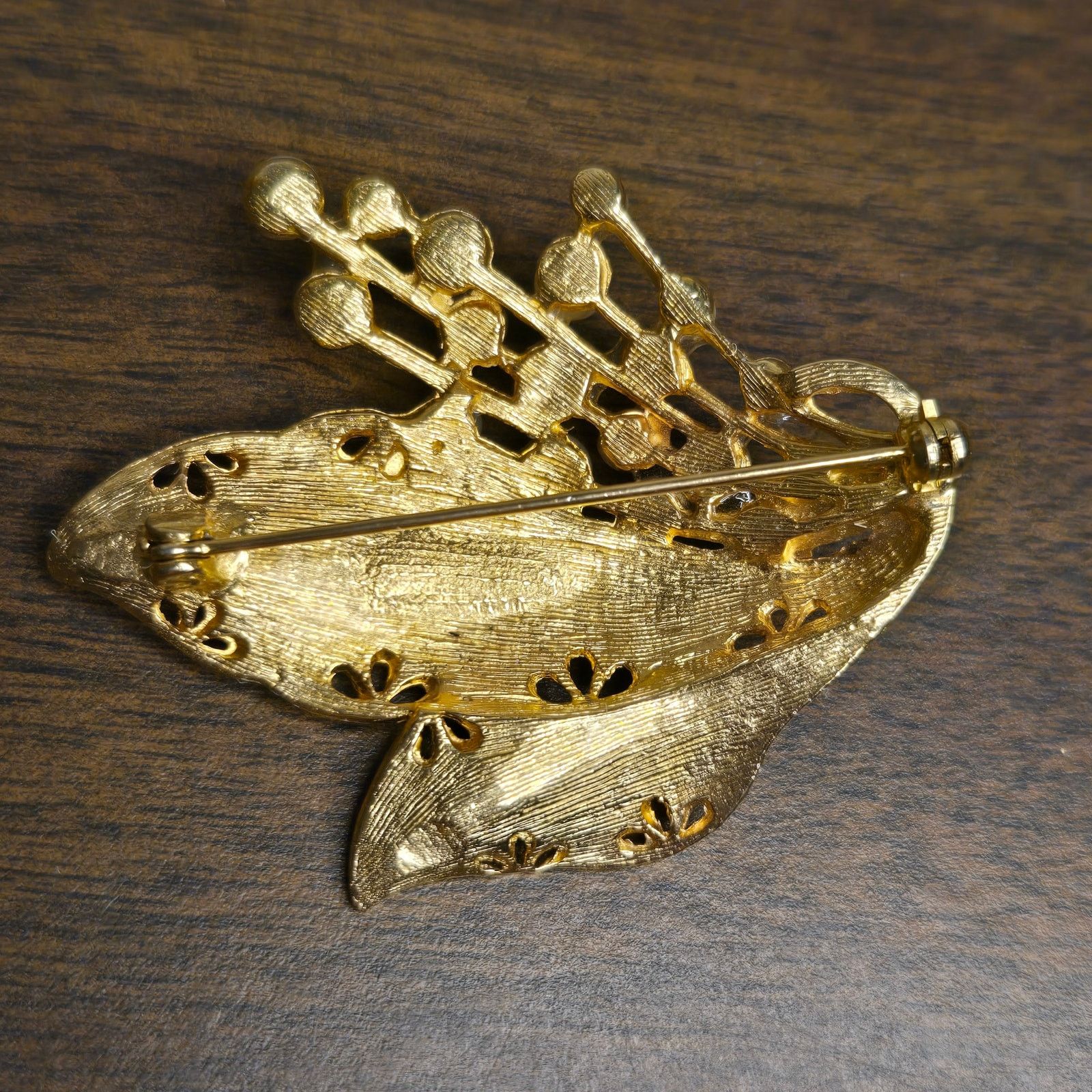 Vintage Vintage Lot of 3 Gold Tone Faux Pearl Flower Leaf Brooches Size ONE SIZE - 6 Thumbnail
