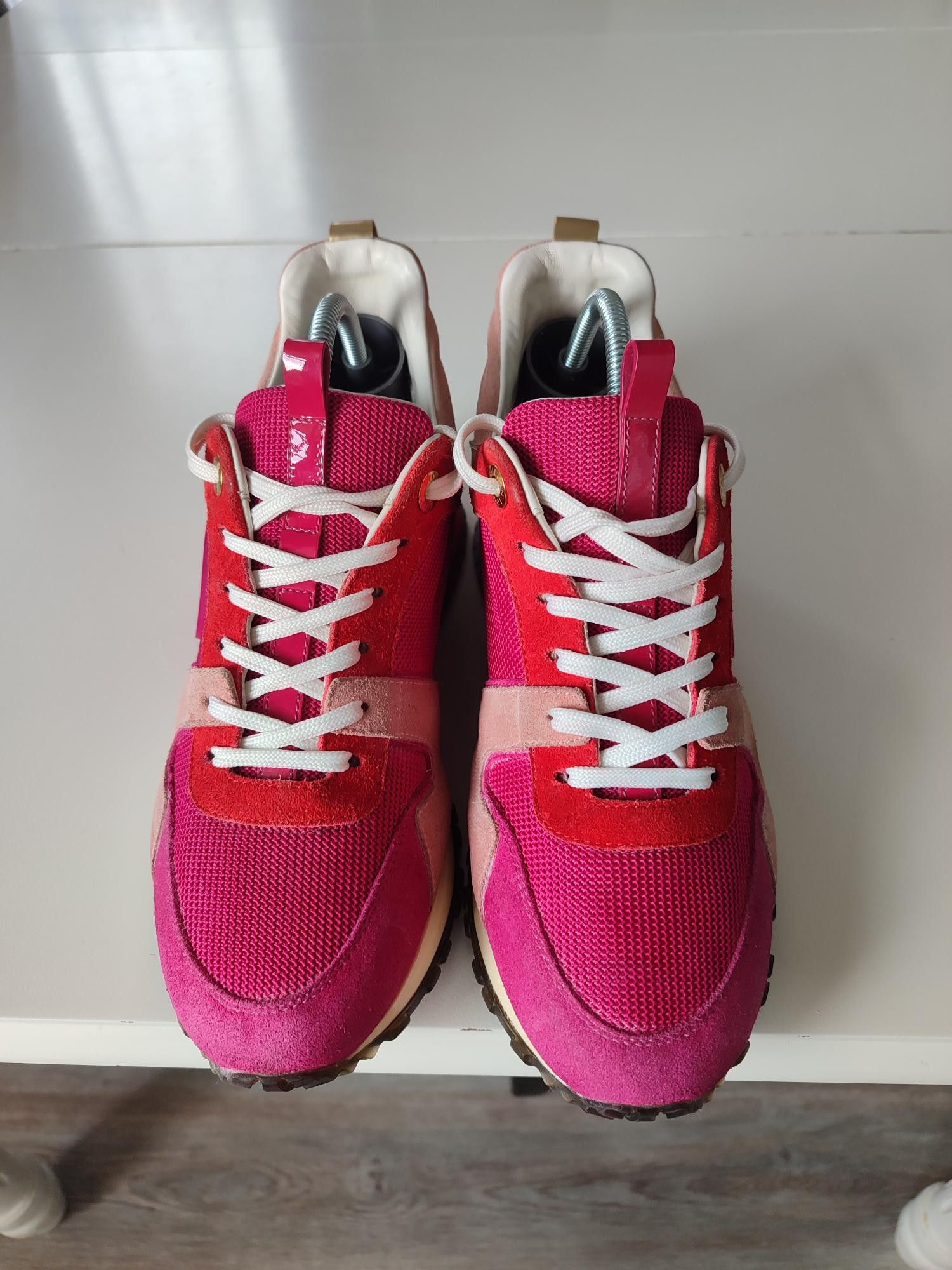 Louis Vuitton BASKETS LOUIS VUITTON RUN AWAY ROUGE FUSCHIA Size US 8 / IT 38 - 4 Thumbnail
