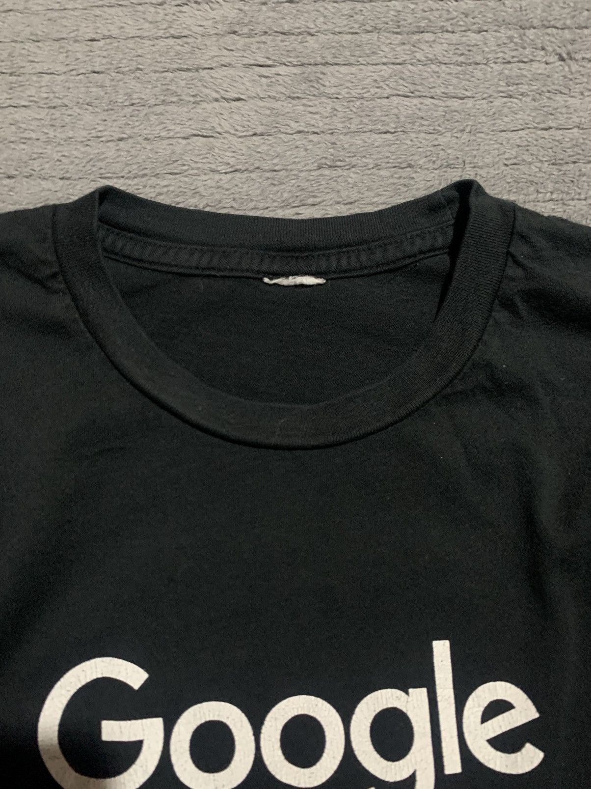 Gildan Google Center Chest Logo Size US M / EU 48-50 / 2 - 3 Thumbnail