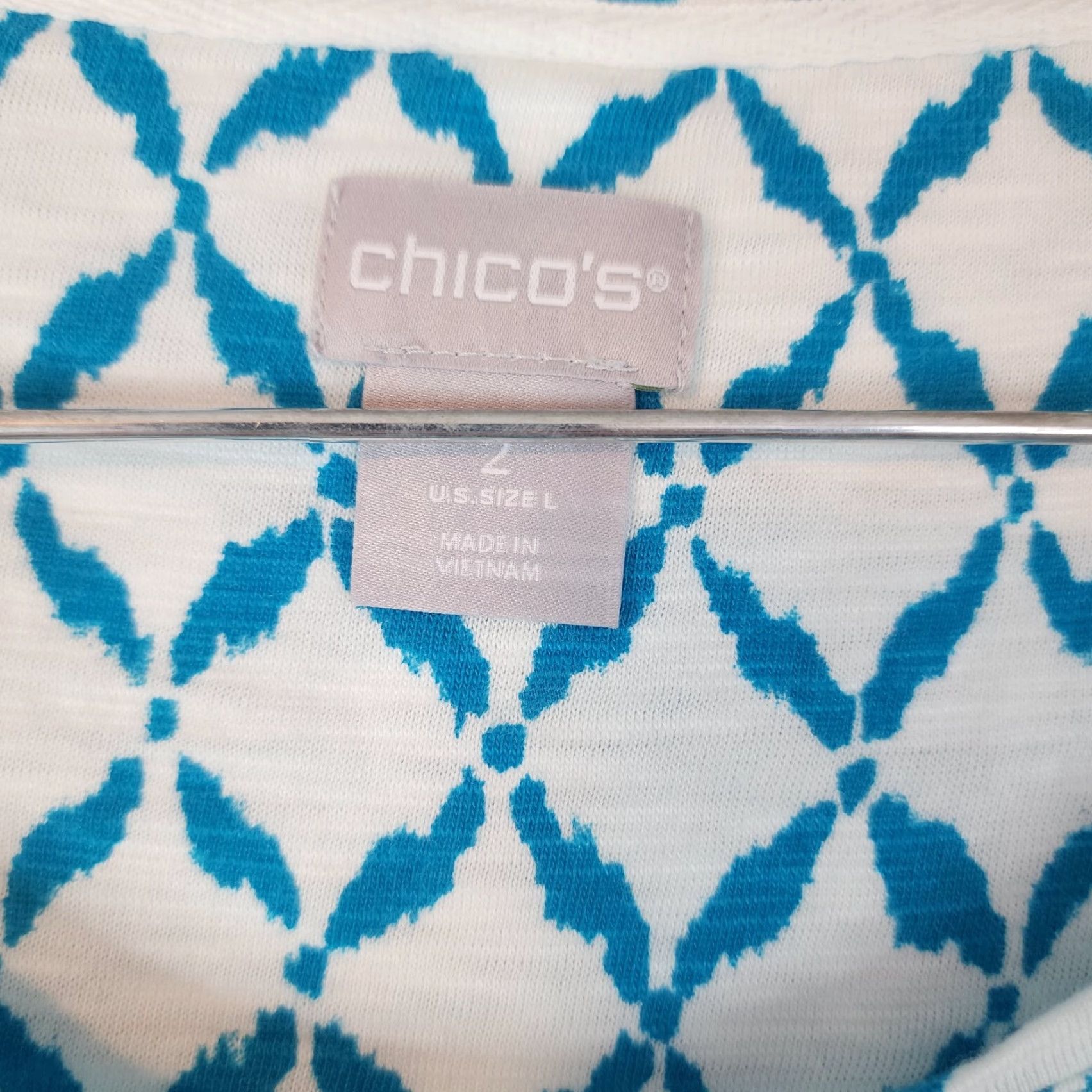 Vintage CHICOS Shirt Womens White Blue Patterned Short Sleeve Top Size L (Blue Pattern) Size L / US 10 / IT 46 - 3 Thumbnail