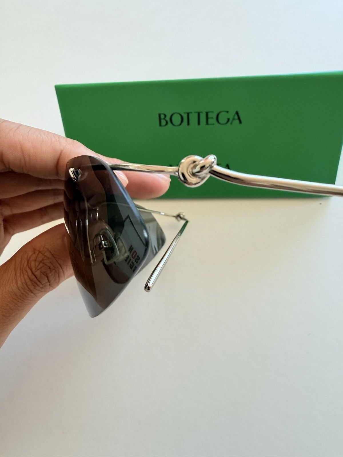 Bottega Veneta *FINAL DROP* BV1272S Shield Rimless Knot Sunglasses Size ONE SIZE - 10 Thumbnail