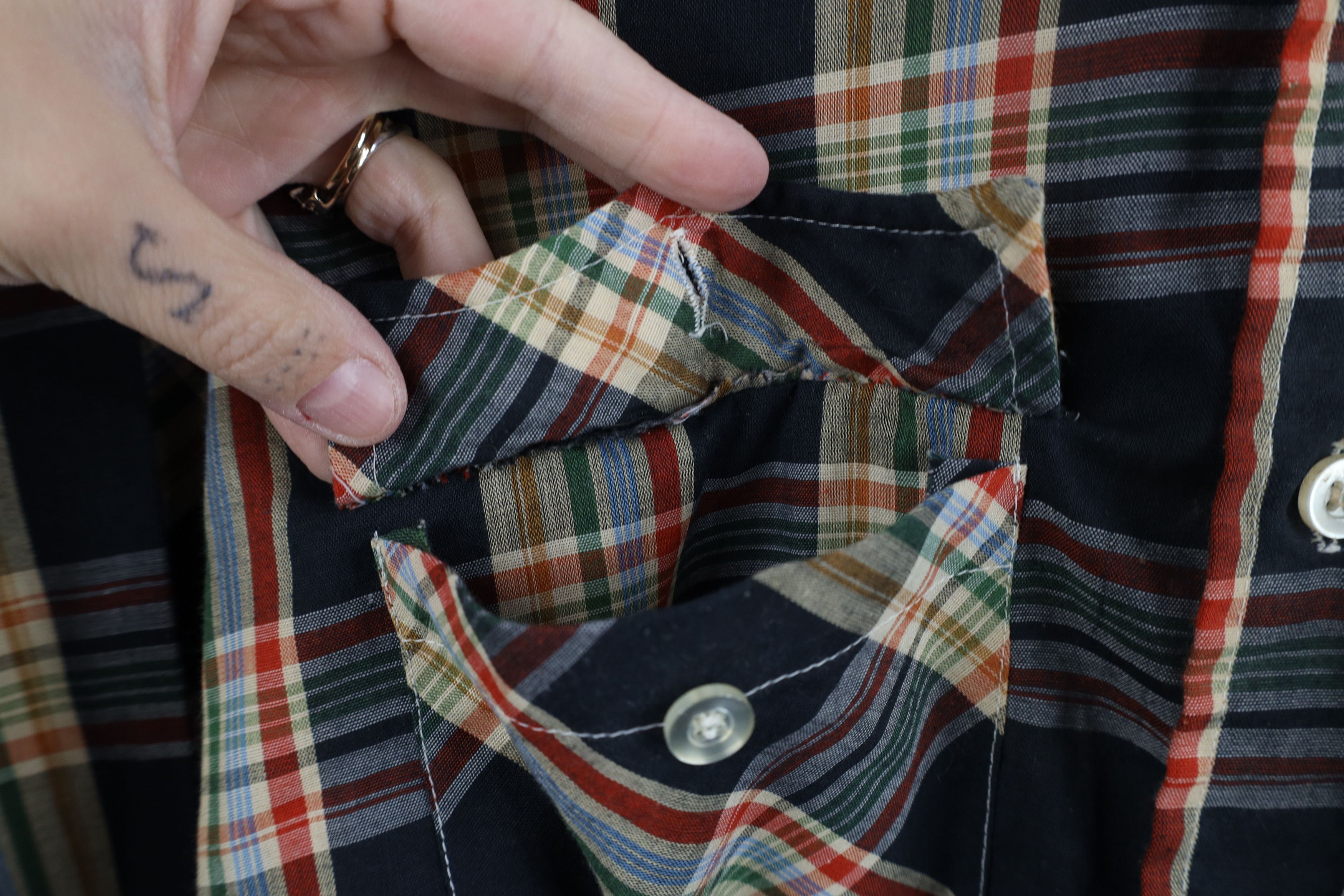 Levi's Vintage 70s Levis Rainbow Collared Button Shirt USA Size US S / EU 44-46 / 1 - 5 Thumbnail