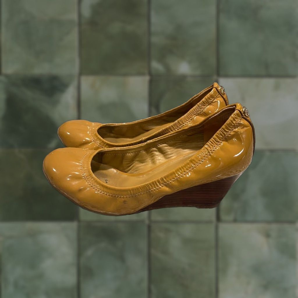 Tory Burch VINTAGE Tory Burch Eddie Ballet Wedges Leather Brown Sz 6M Womens Shoes 90s Style Gold Medallion Size US 6 / IT 36 - 1 Thumbnail