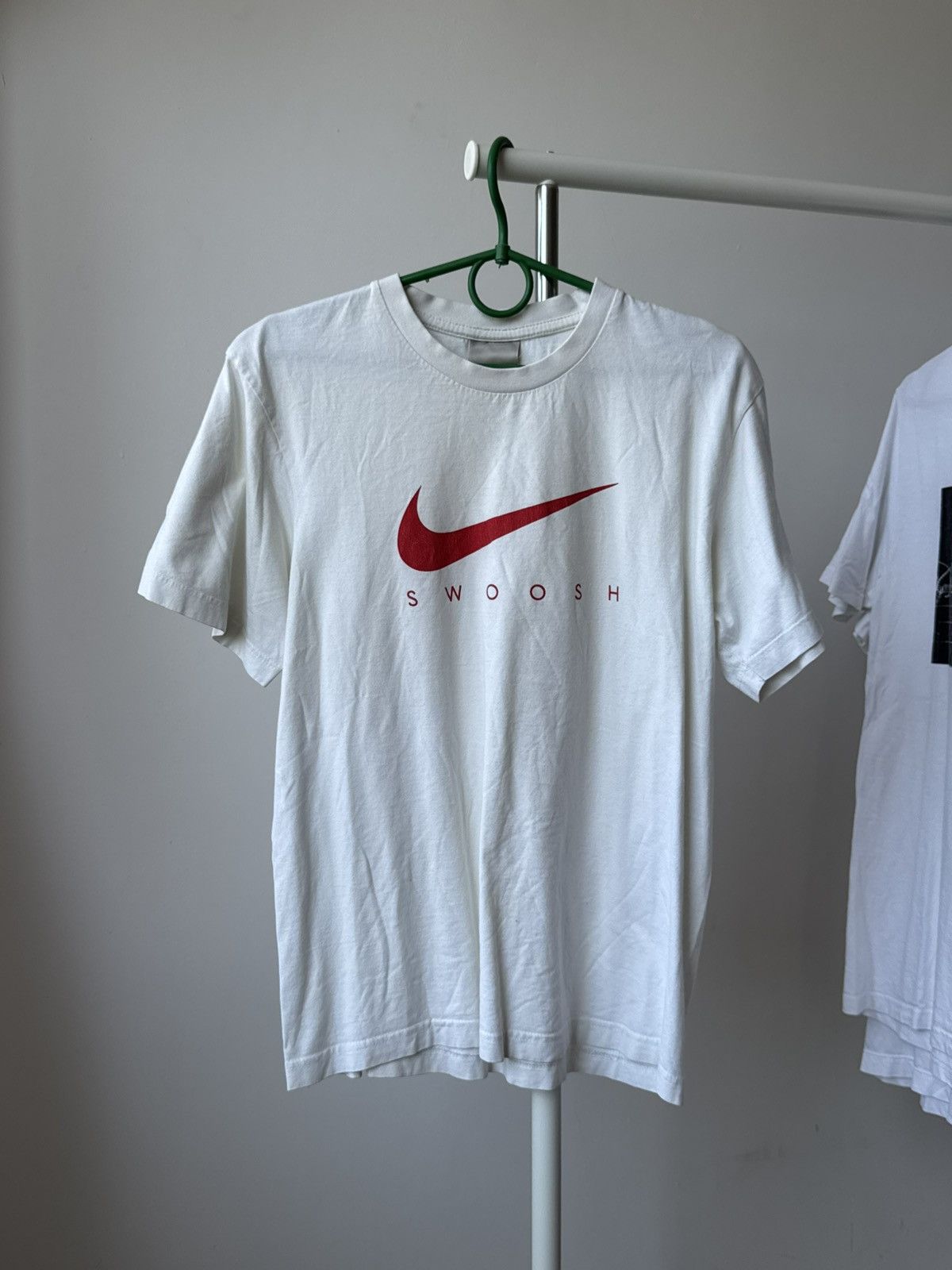 Nike Vintage Nike Red Swoosh T-shirt Size US S / EU 44-46 / 1 - 1 Thumbnail