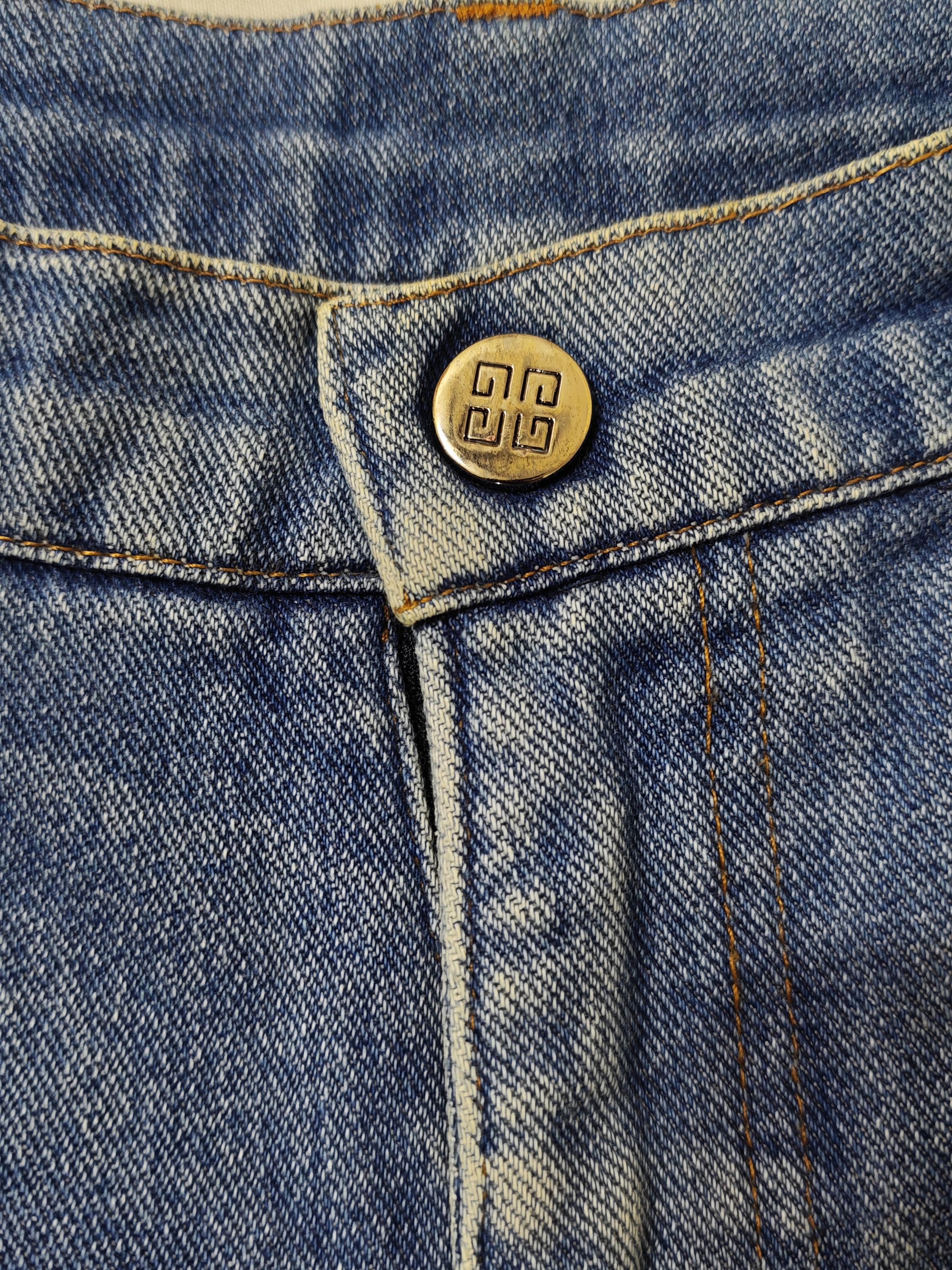 Givenchy Vintage 90s Givenchy Nice Faded Jeans Made in Italy Size US 32 / EU 48 - 5 Thumbnail