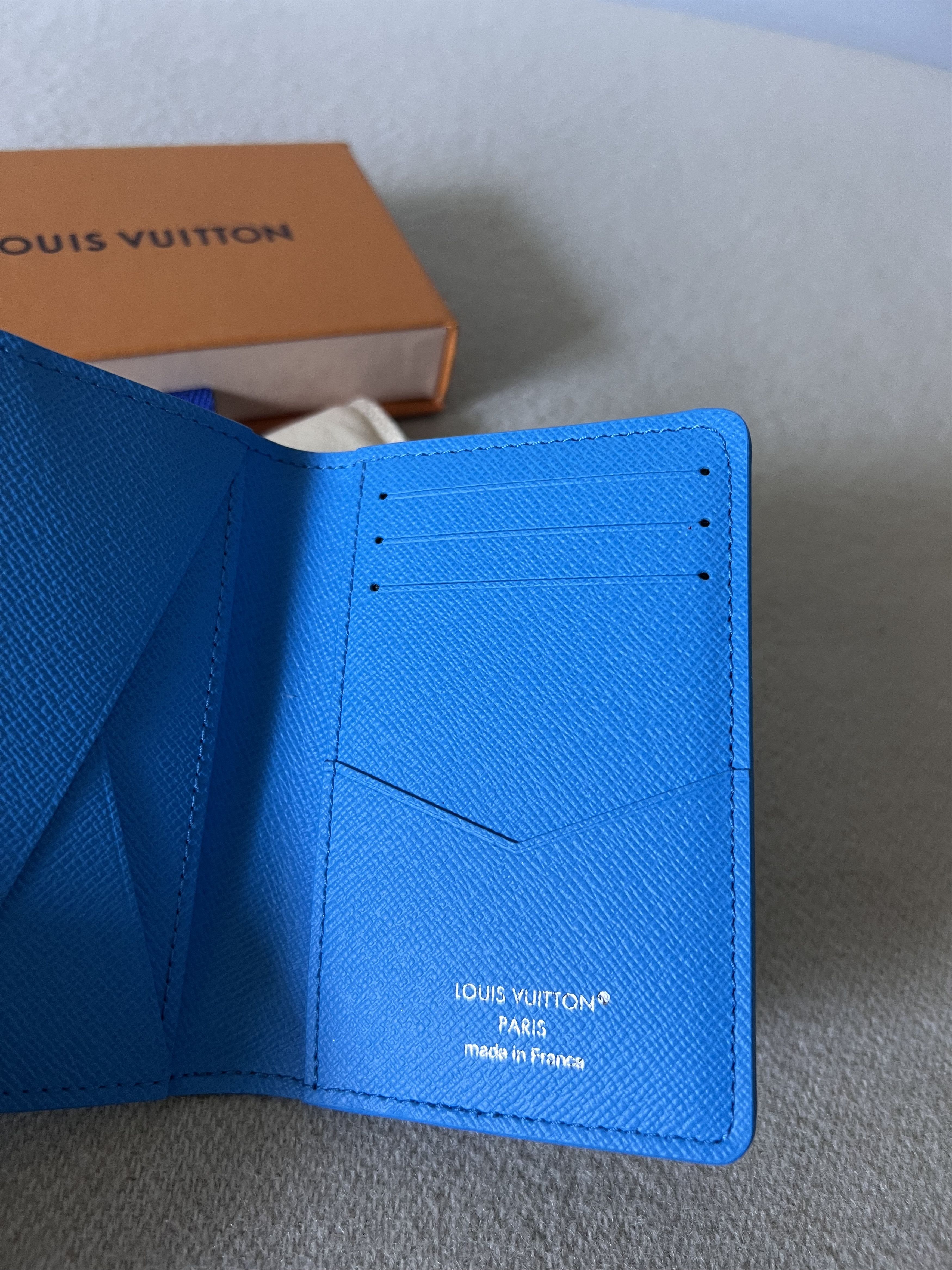 Louis Vuitton Louis Vuitton Pool Pocket Organizer in Blue Size ONE SIZE - 3 Thumbnail