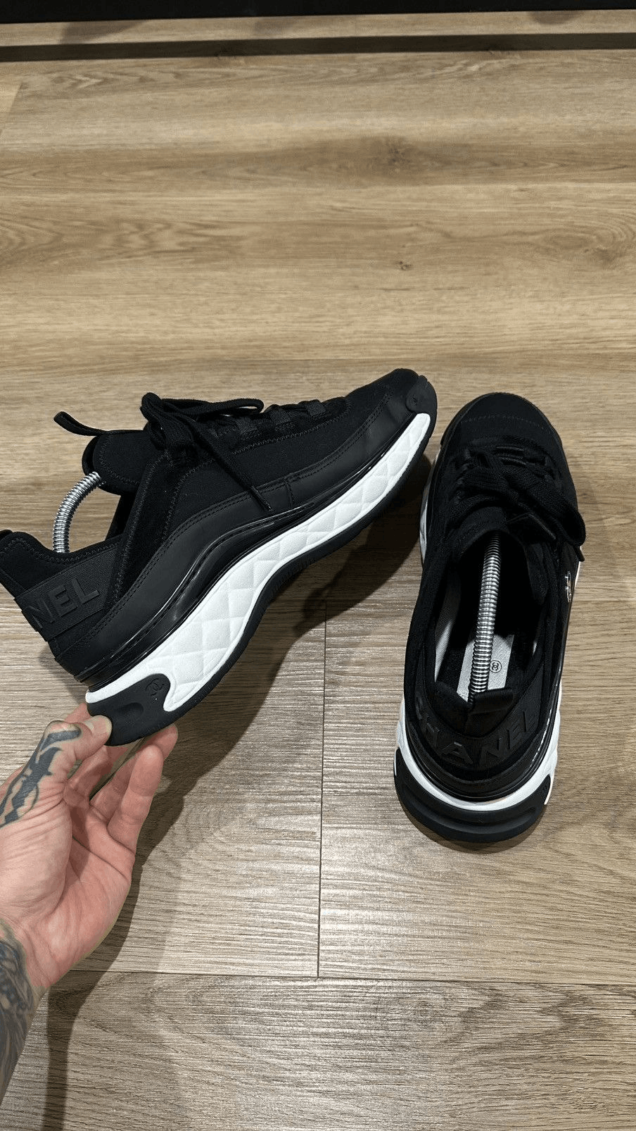 Chanel Chanel Low Trainers Size US 10 / EU 43 - 3 Thumbnail
