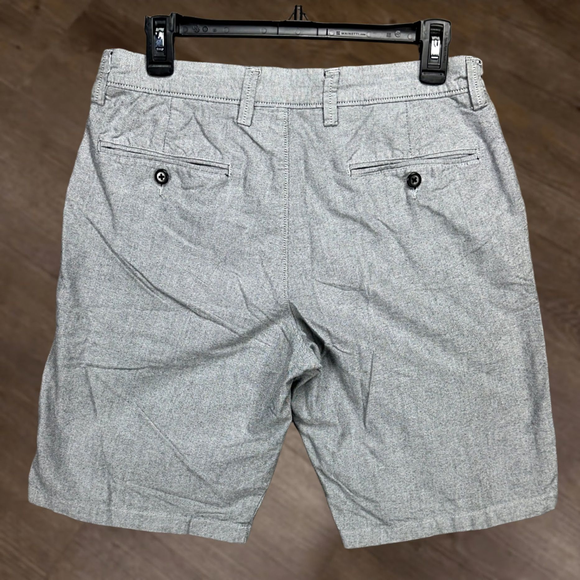 J.Crew J.CREW Mens Khakis Shorts Flat Front 30X10.5 Light Grey 100% Cotton Pockets Casual Preppy Relaxed Fit Mens Shorts Size US 30 / EU 46 - 1 Thumbnail