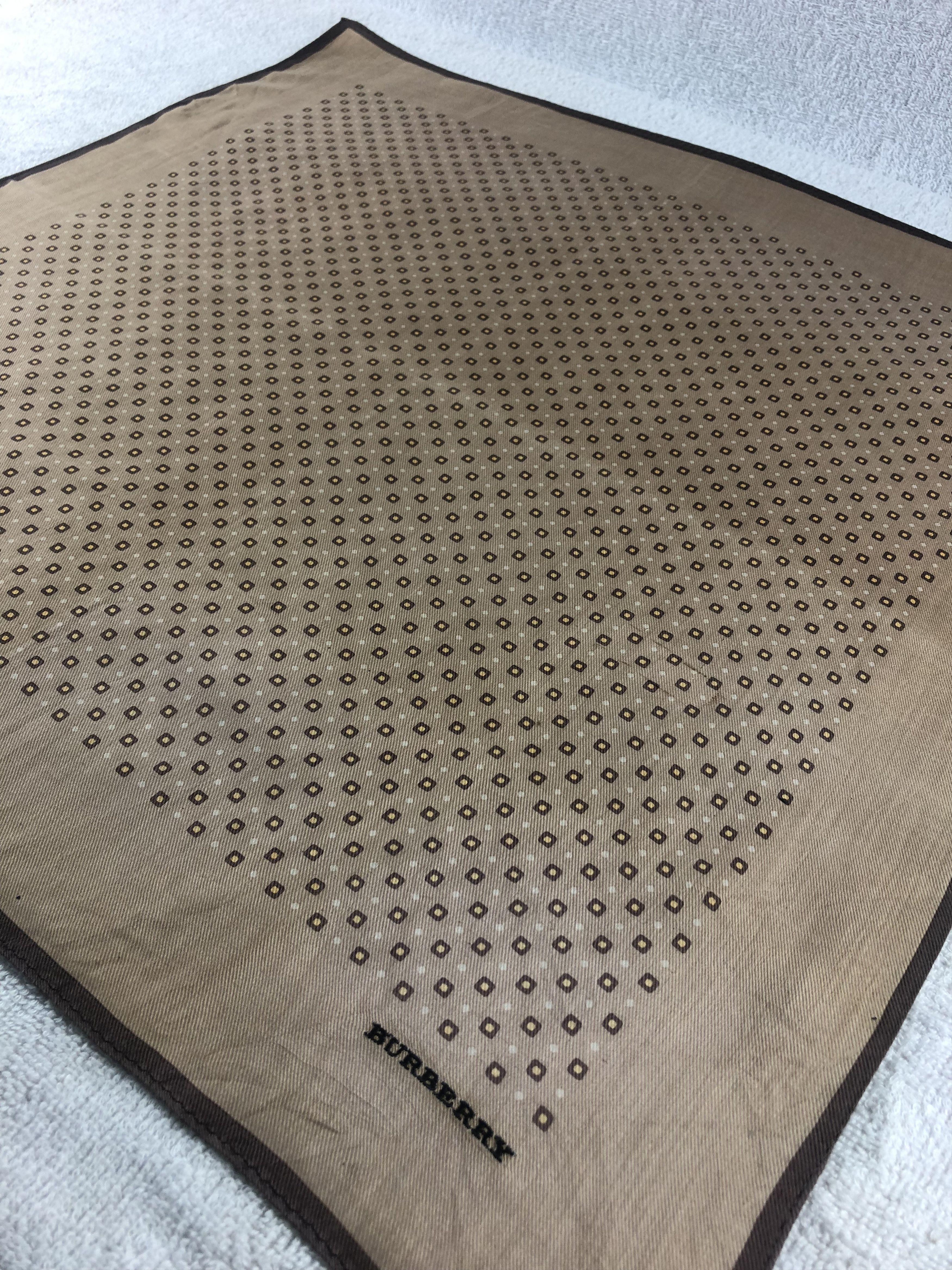 Burberry Burberry Handkerchief / Bandana / Neckerchief Size ONE SIZE - 4 Thumbnail
