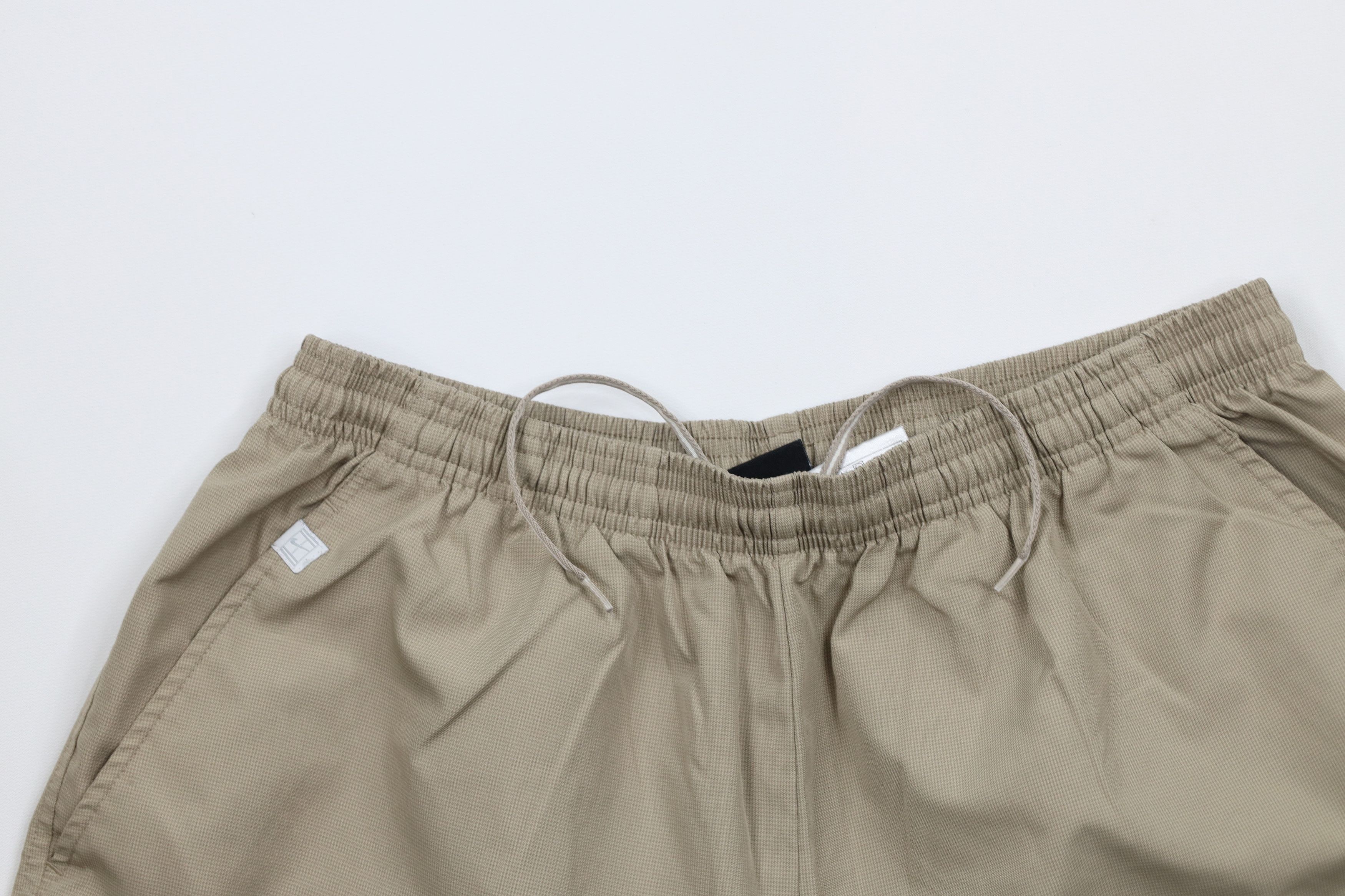 Nike × Vintage Vintage Nike Challenge Court Mini Swoosh Tennis Shorts Beige Size US 34 / EU 50 - 2 Thumbnail