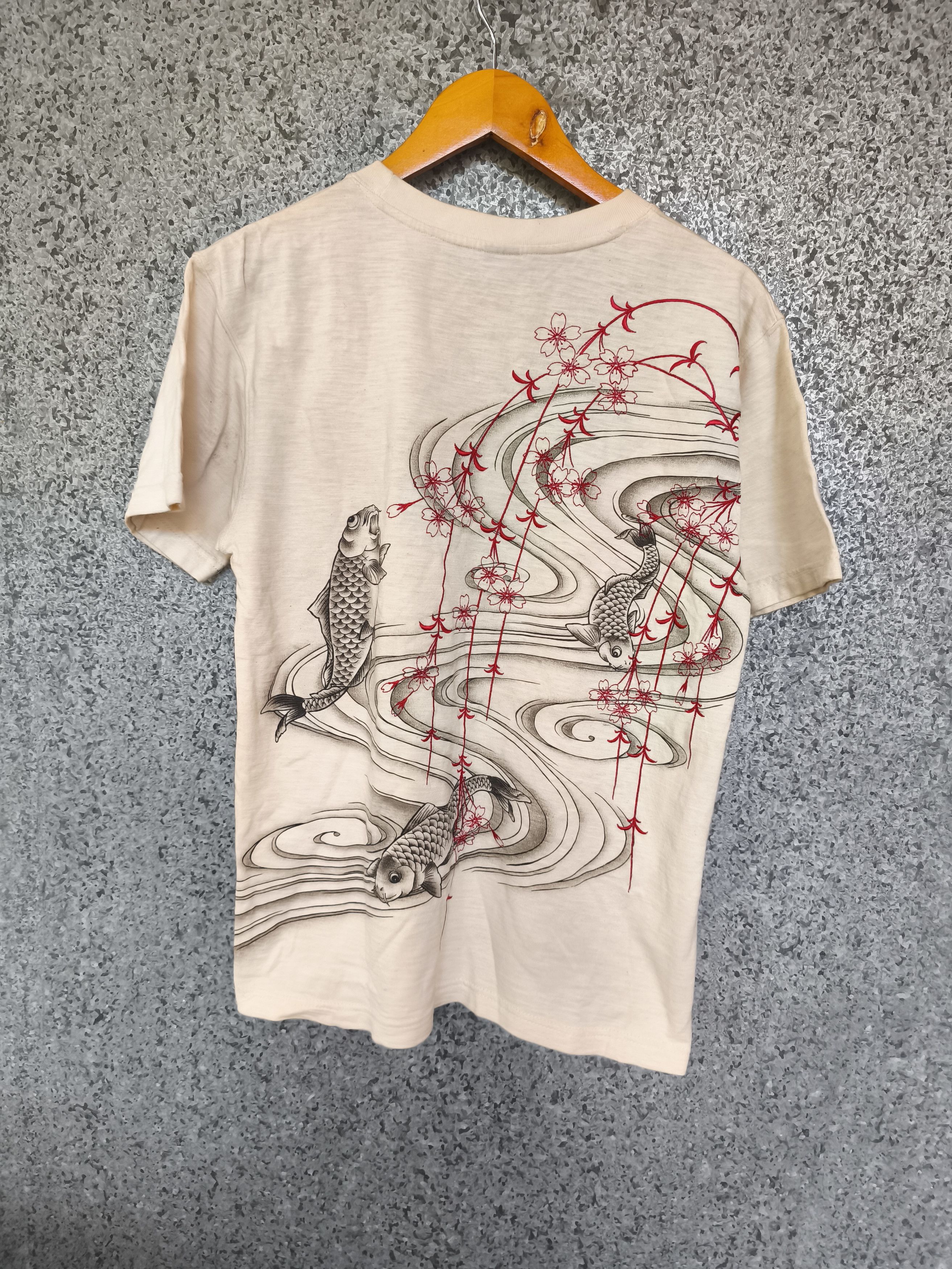 Japanese Brand 🔥 Vintage Sukajan t shirt fish koi Japanese fashion Size US M / EU 48-50 / 2 - 1 Thumbnail