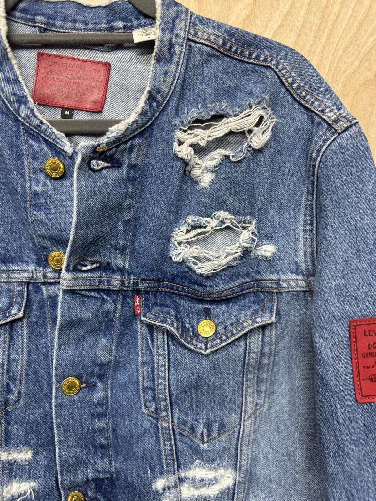 Kith × Levi's Kith x Levis Strawberry Fields Trucker Jacket Washed Blue Size US M / EU 48-50 / 2 - 6 Thumbnail