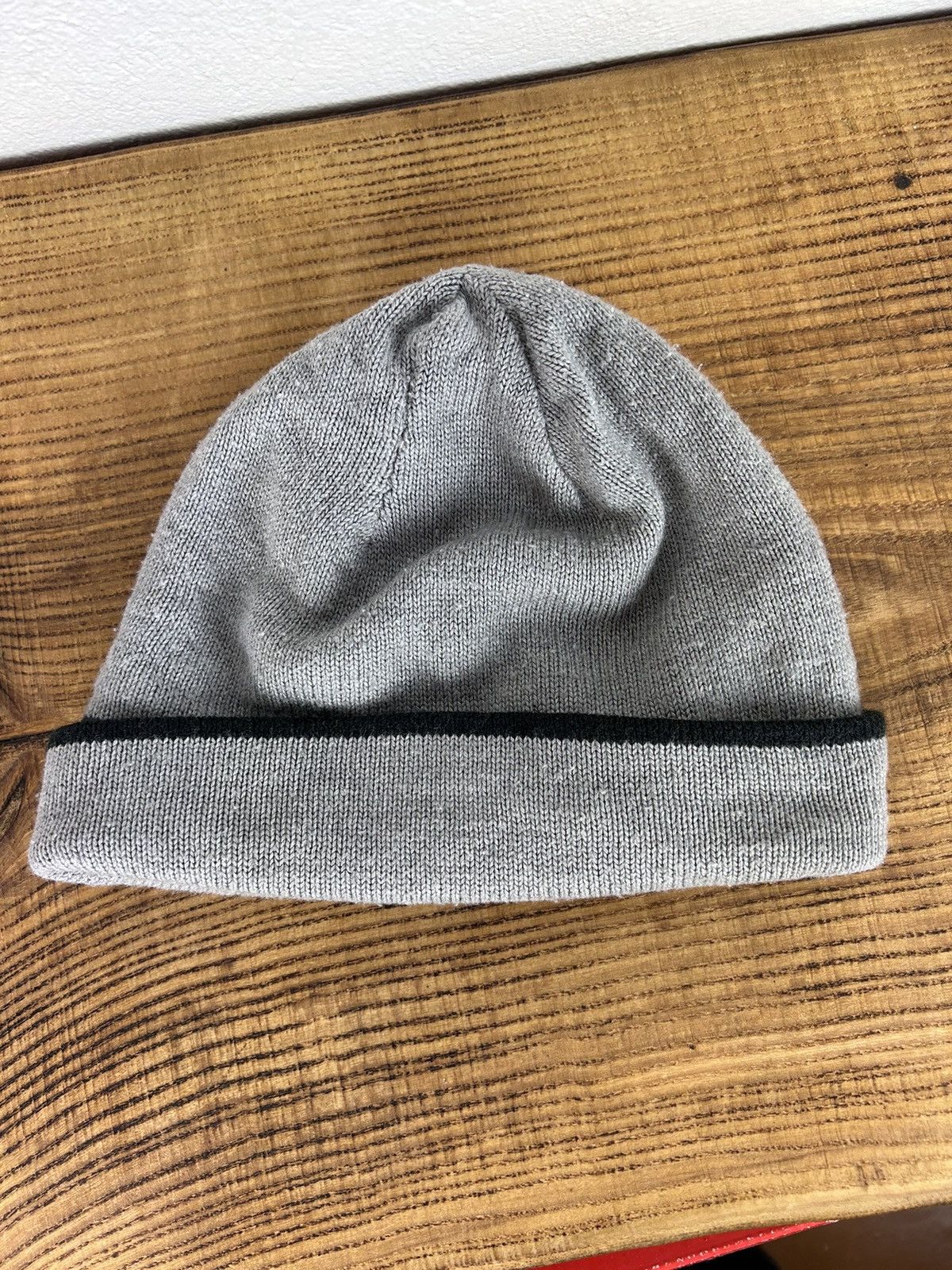 Nike Vintage Nike Reversible Beanie Hat In Black / Gray Size ONE SIZE - 6 Thumbnail