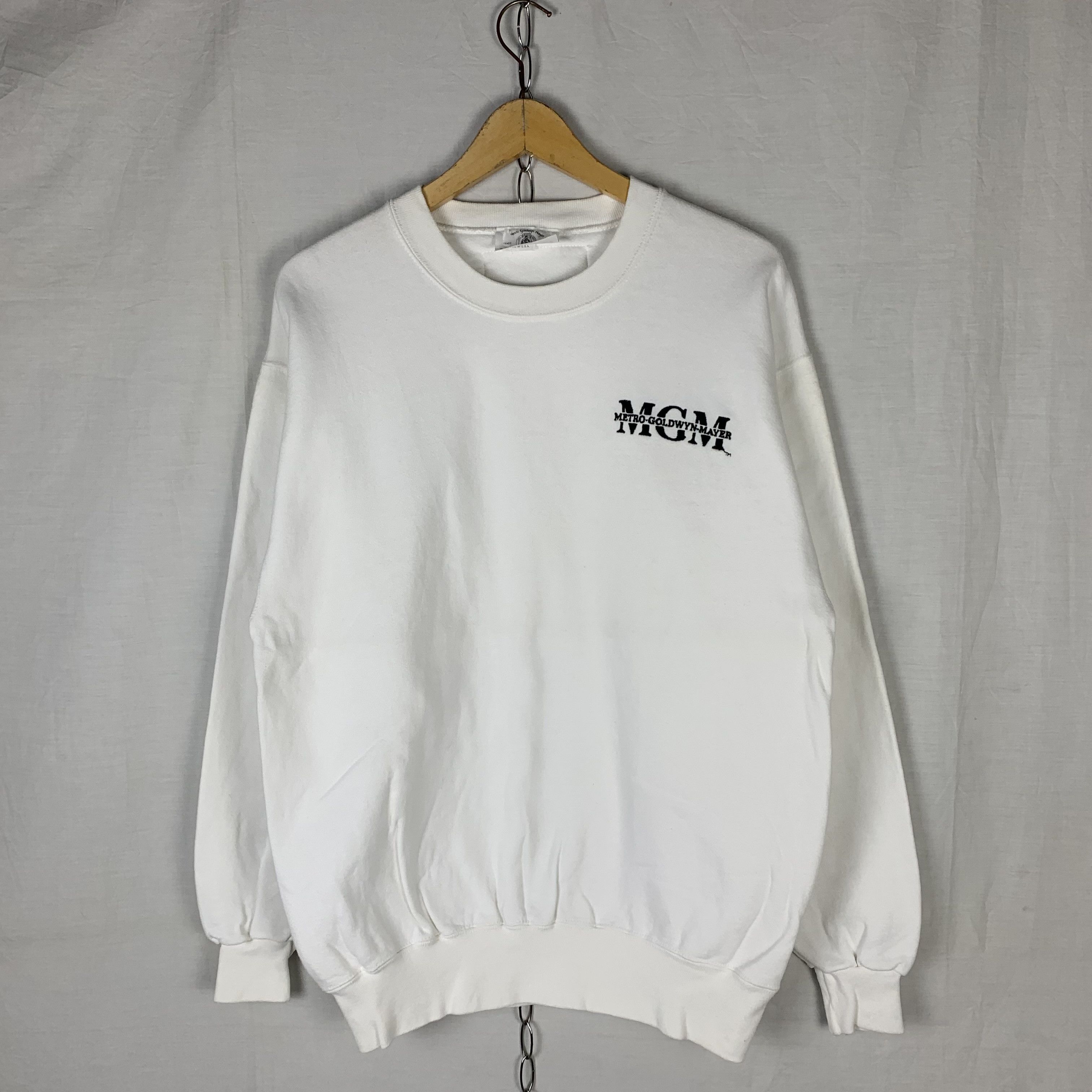 Vintage Vintage Metro Goldwyn Mayer MGM Film Crew Sweatshirt Size US M / EU 48-50 / 2 - 1 Thumbnail