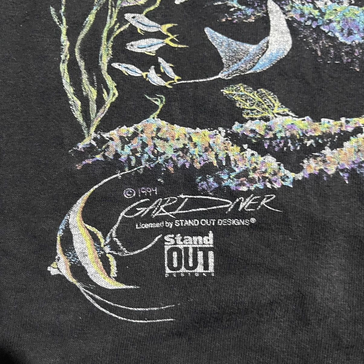 Vintage Vintage 1994 Gardiver Shark & Reef Ocean Graphic T-Shirt Size US XL / EU 56 / 4 - 3 Thumbnail