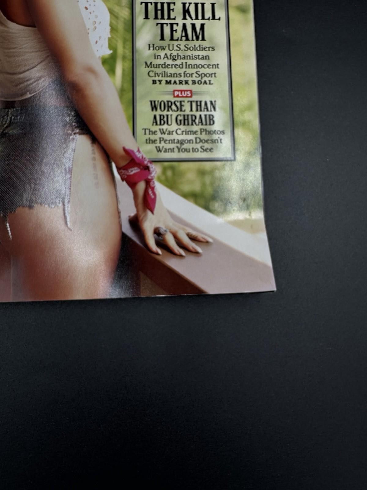 Designer Rolling Stone Magazine Rihanna April 2011 Issue 1128 Label Size ONE SIZE - 3 Thumbnail