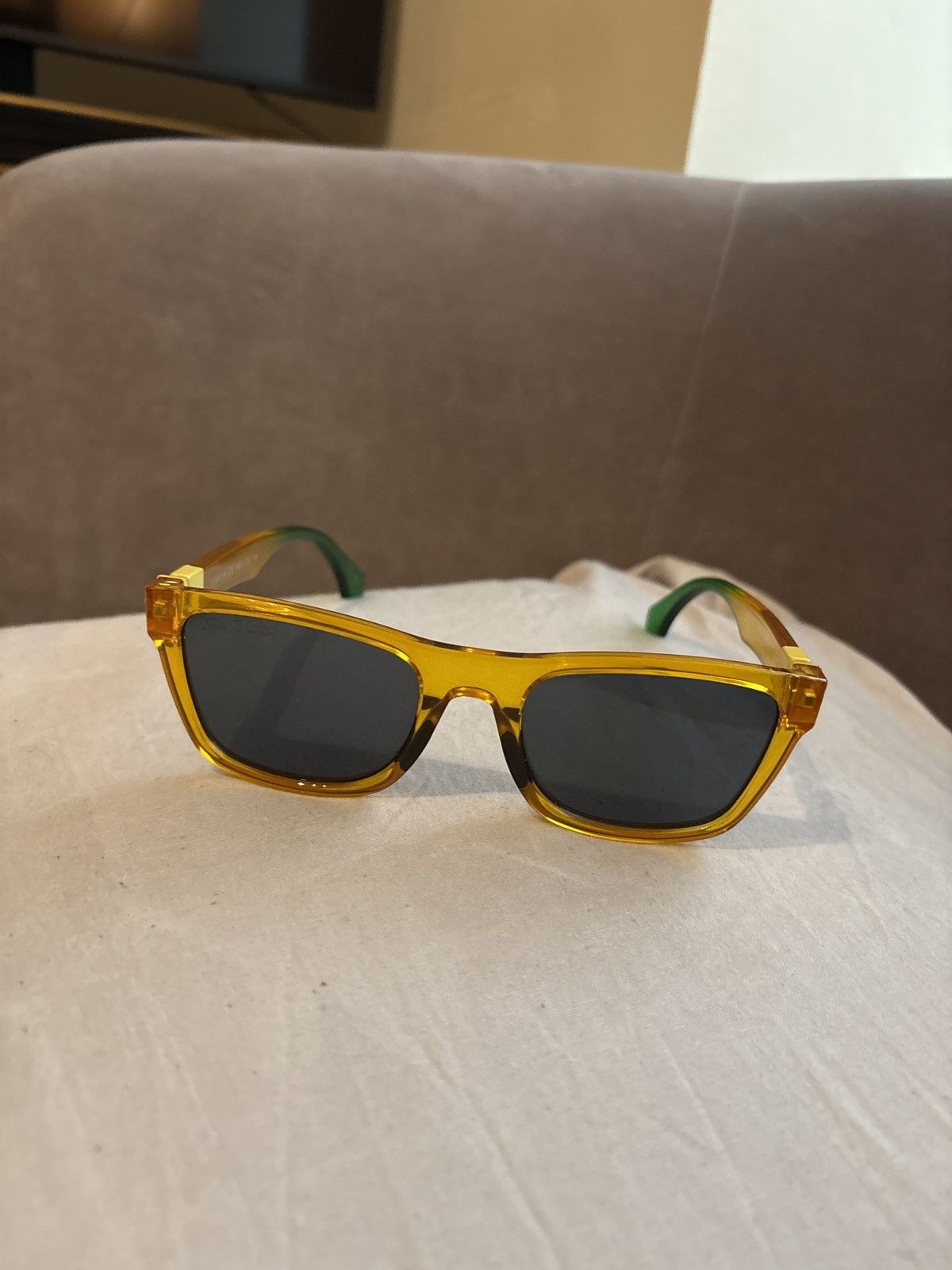Louis Vuitton Louis Vuitton Virgil Abloh SS 19 Rainbow sunglasses Size ONE SIZE - 6 Thumbnail
