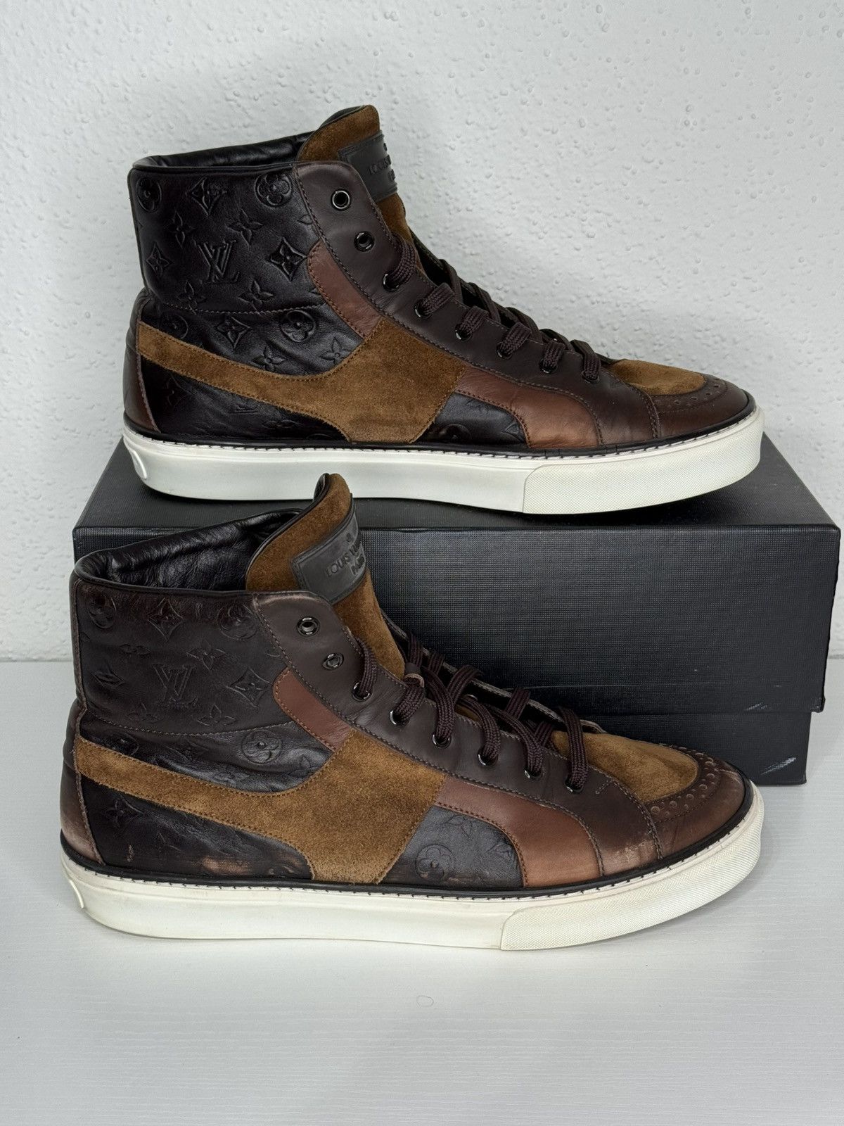 Louis Vuitton Louis Vuitton LV Monogram High Top Leather Sneakers Size US 9.5 / EU 42-43 - 7 Thumbnail