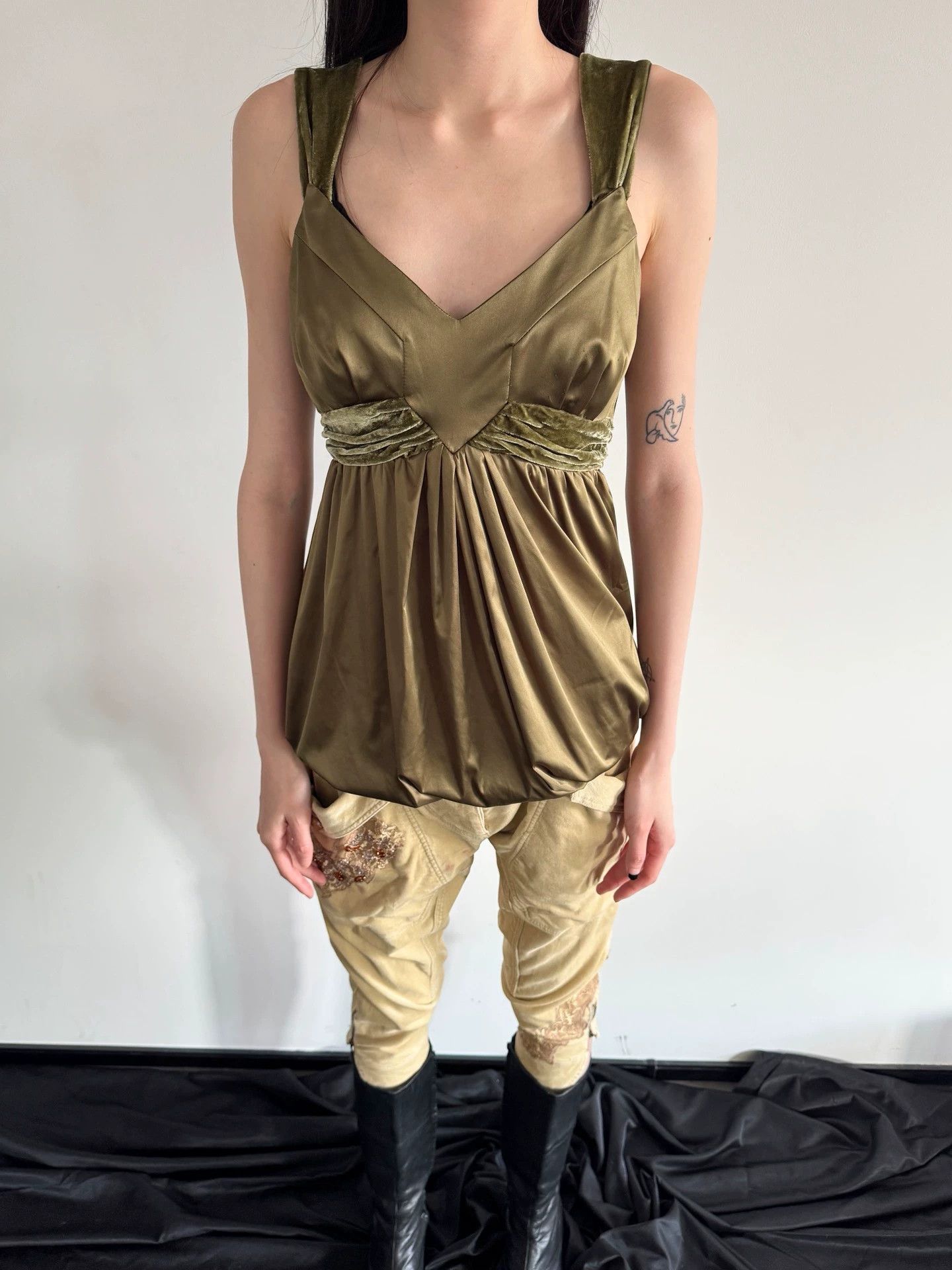 John Galliano John Galliano Olive Green Velvet Satin Vest Size 42 Size M / US 6-8 / IT 42-44 - 4 Thumbnail