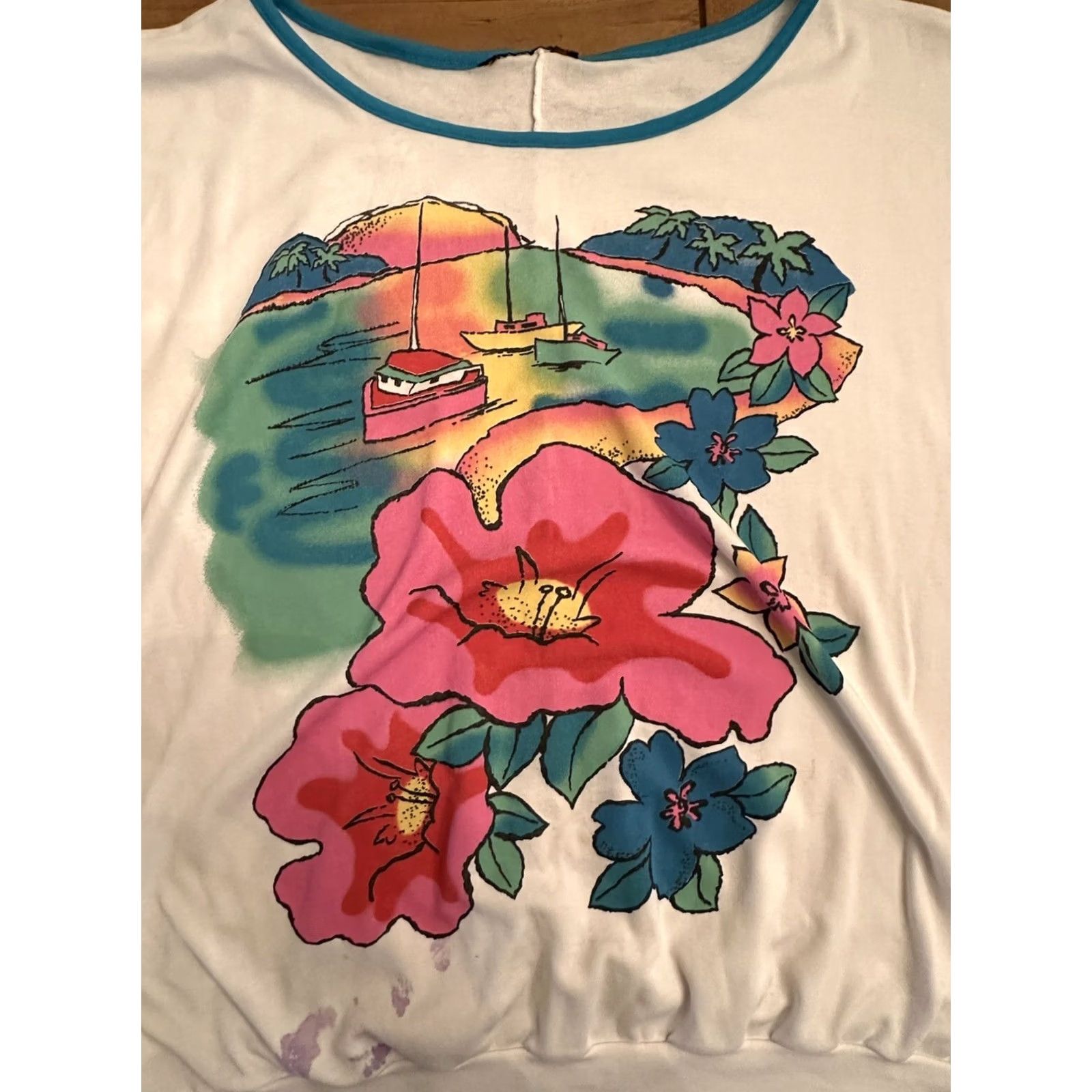 Vintage VINTAGE Hawaiian T-Shirt Women One Size 2XL White Hibiscus Flower No Tag 24”x25” Modern Look Size ONE SIZE - 2 Thumbnail