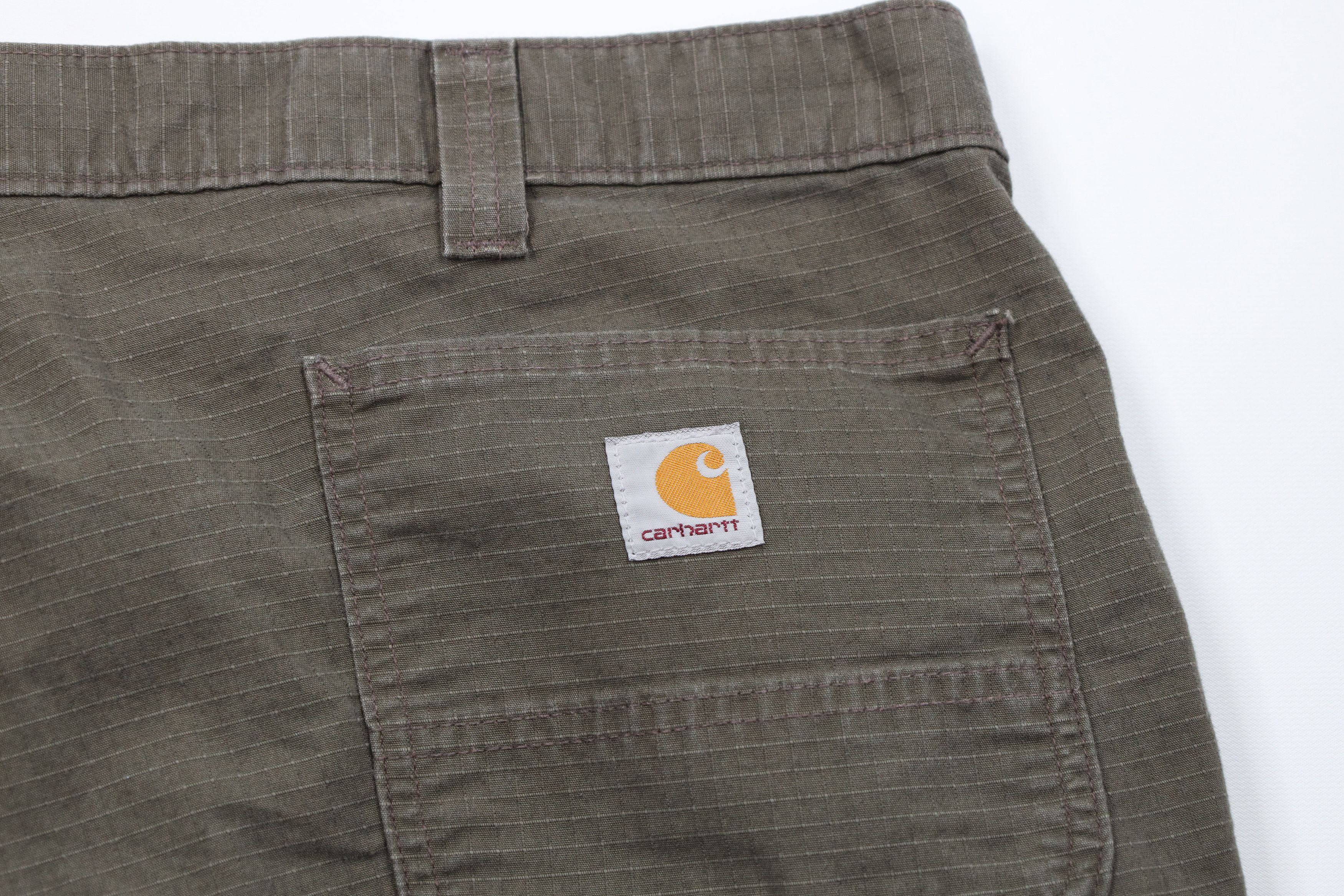 Carhartt × Vintage Vintage Y2K Carhartt Relaxed Fit Ripstop Cargo Shorts Green Size US 44 / EU 60 - 14 Thumbnail