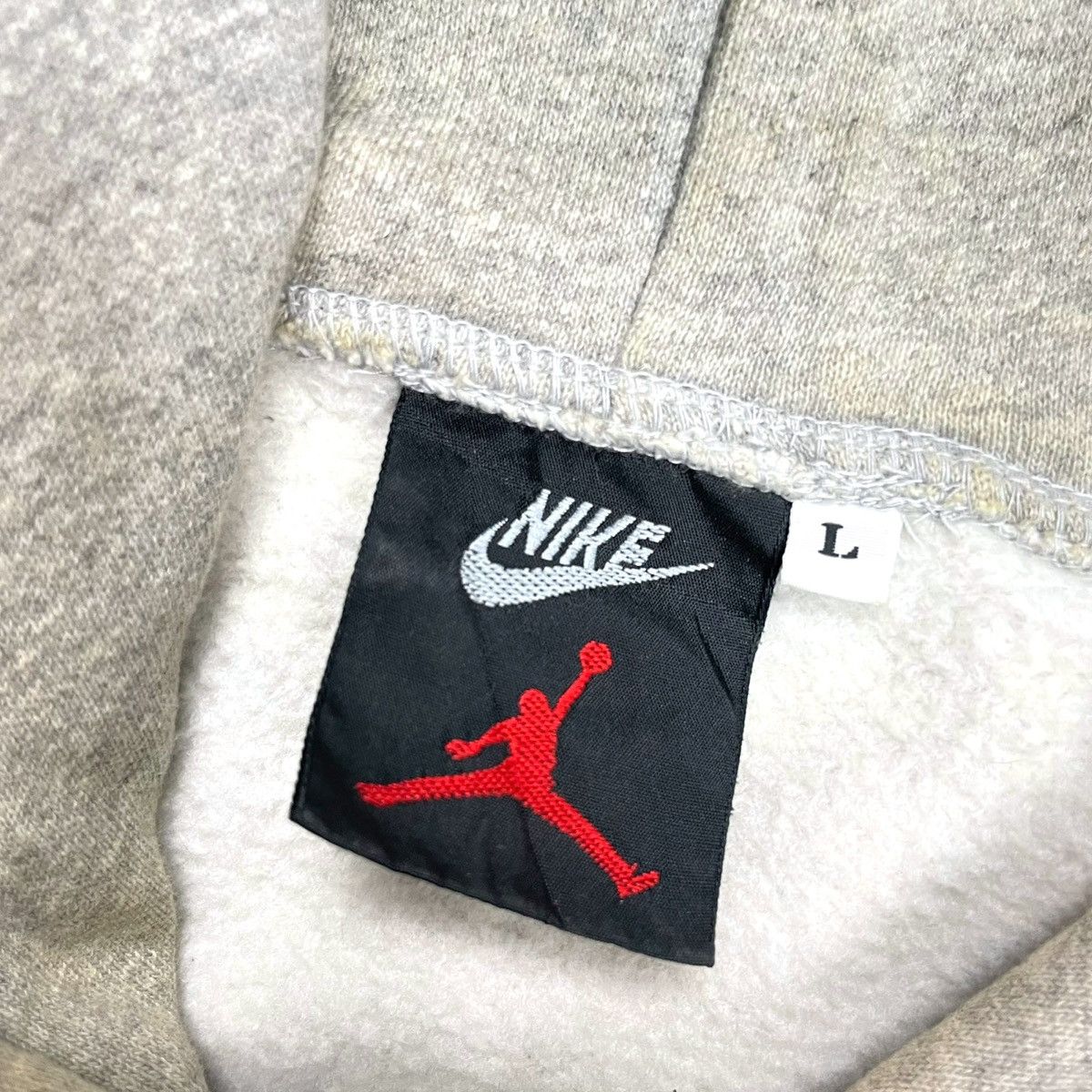 Jordan Brand Vintage 90's Nike Jordan Pullover Hoodie Size US L / EU 52-54 / 3 - 13 Thumbnail
