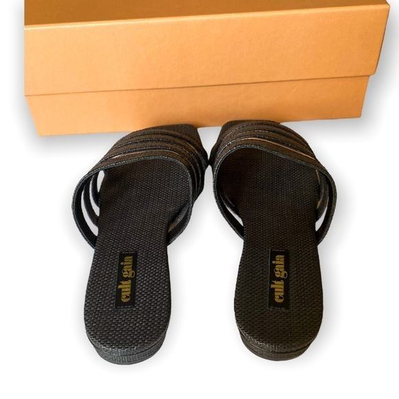 Cult Gaia New in Box, Cult Gaia Sarelle Flat Sandals, Black, Size 37EU Size US 7 / IT 37 - 5 Thumbnail