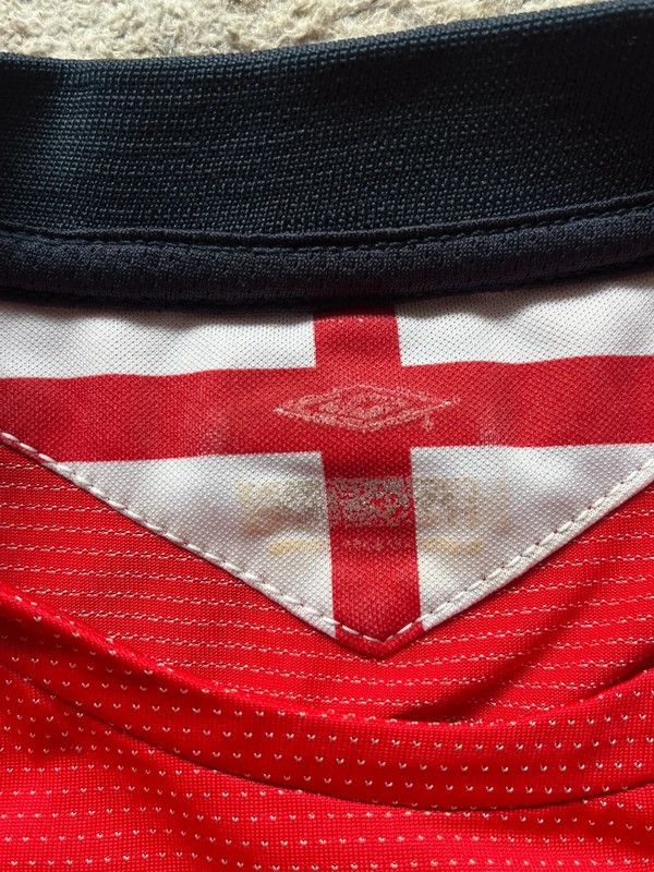 Umbro Umbro England 2004 - 2006 Sz M Football Soccer Rare Size US M / EU 48-50 / 2 - 7 Thumbnail