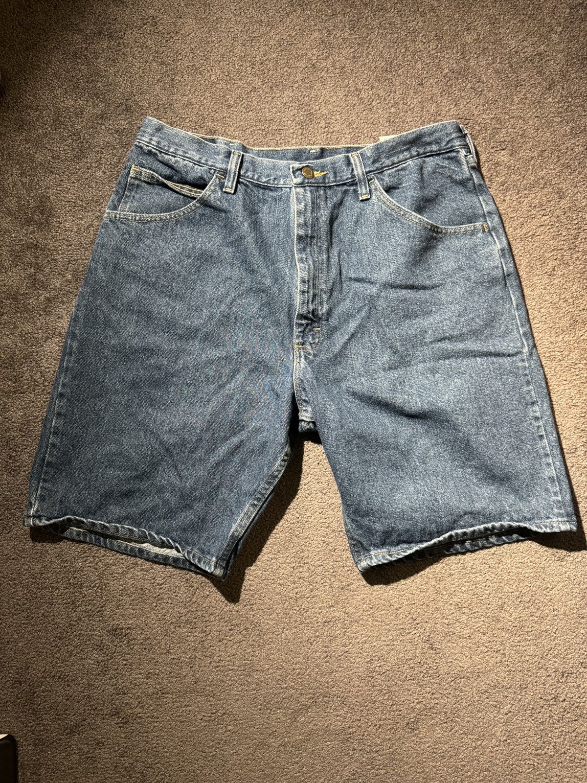 Wrangler Wrangler Denim Jorts Size US 36 / EU 52 - 2 Thumbnail