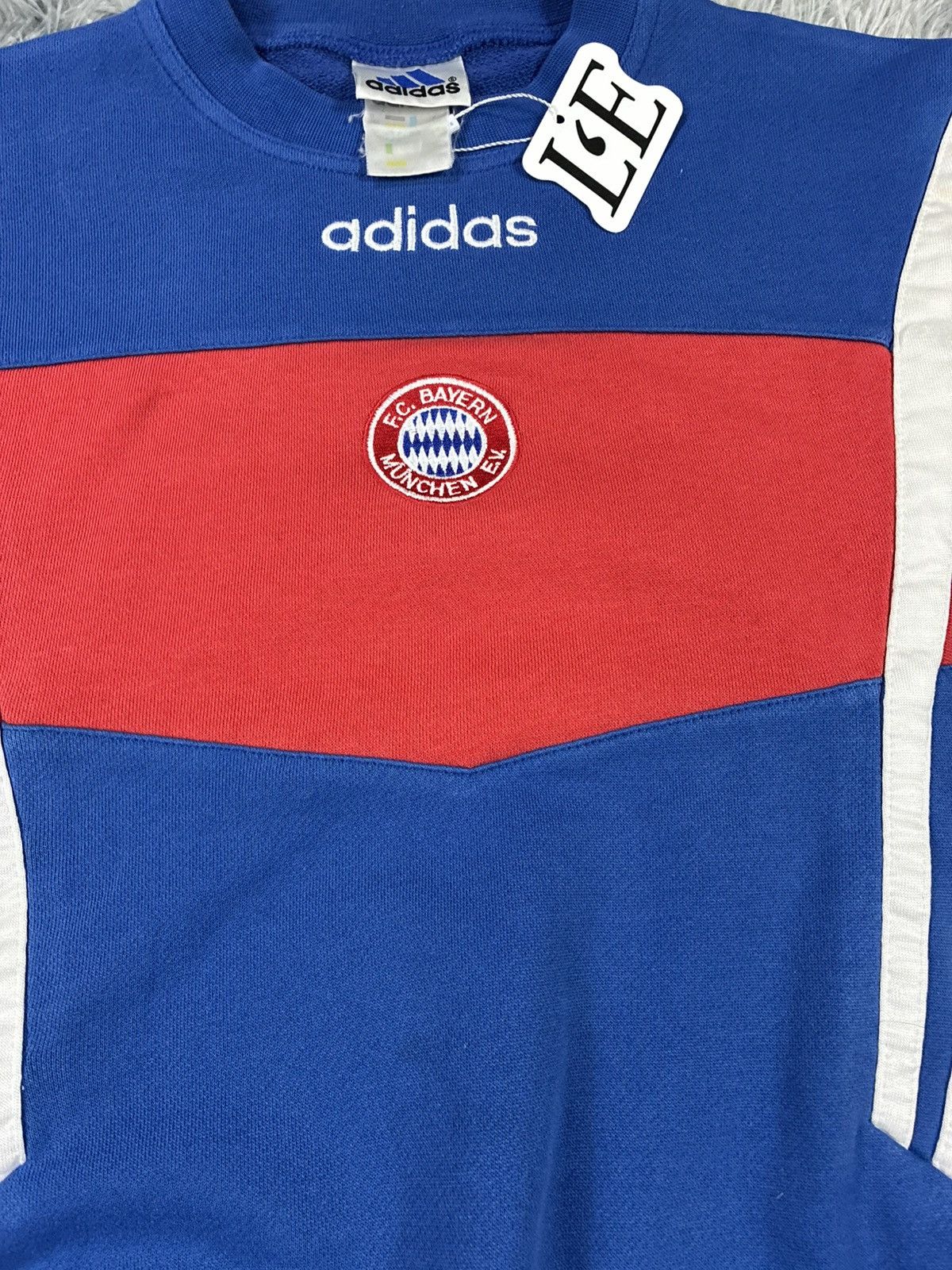 Adidas Vintage Mens Adidas 1995-96 FC Bayern Munich Sweatshirt Size US S / EU 44-46 / 1 - 4 Thumbnail