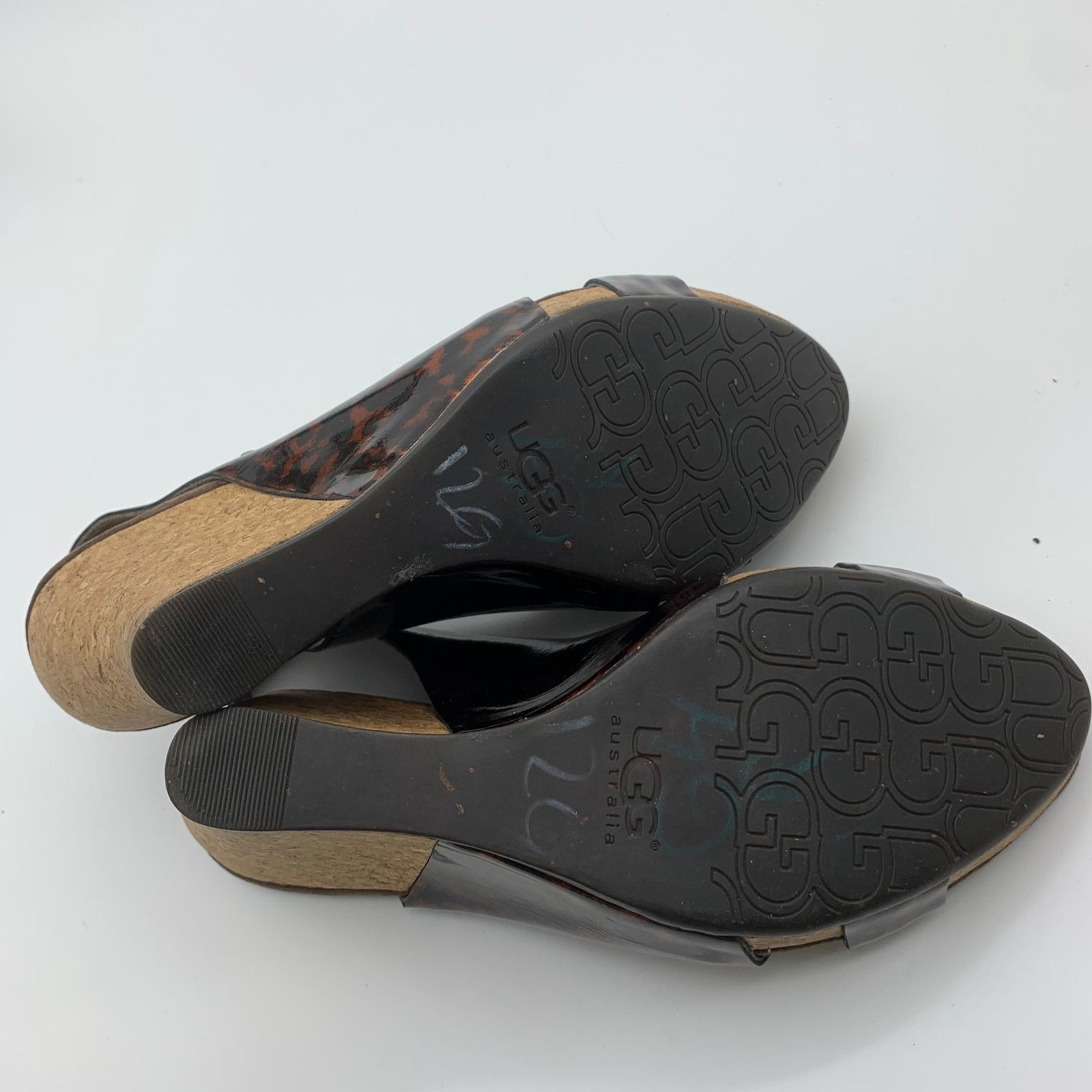 Ugg UGG Wedge Heel Womens Size 7US Cheetah Print Leather Size US 7 / IT 37 - 3 Thumbnail