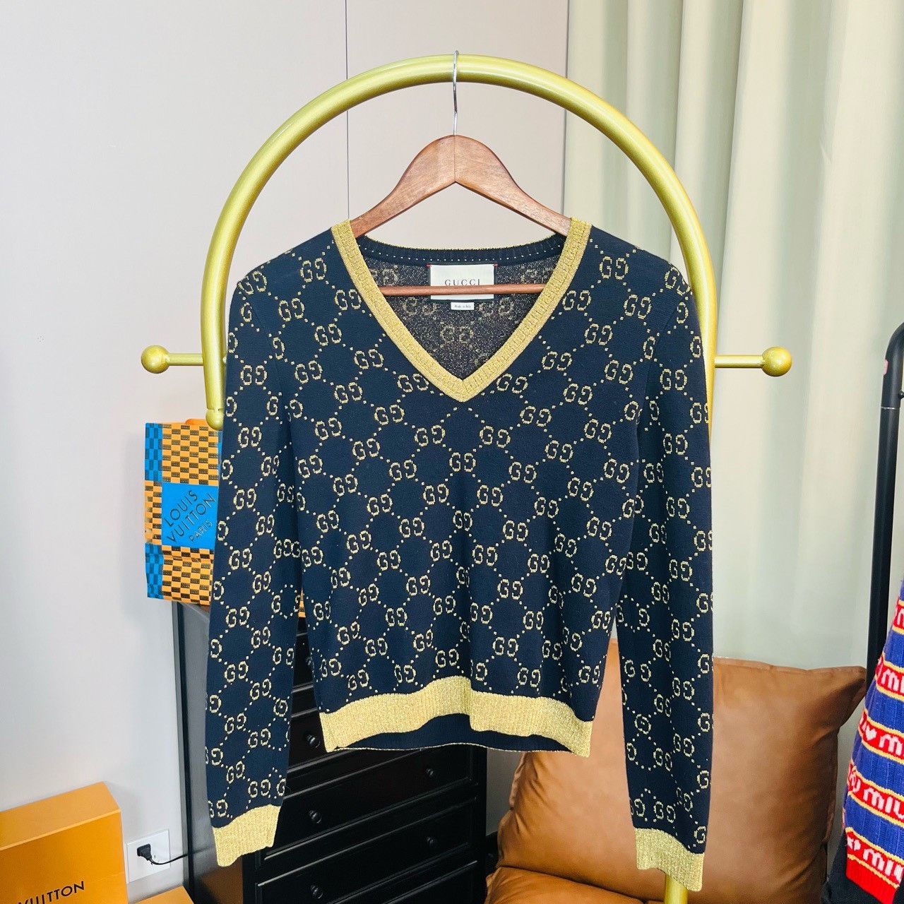 Gucci Black and gold full-print cardigan sweater 2501-Nexta
