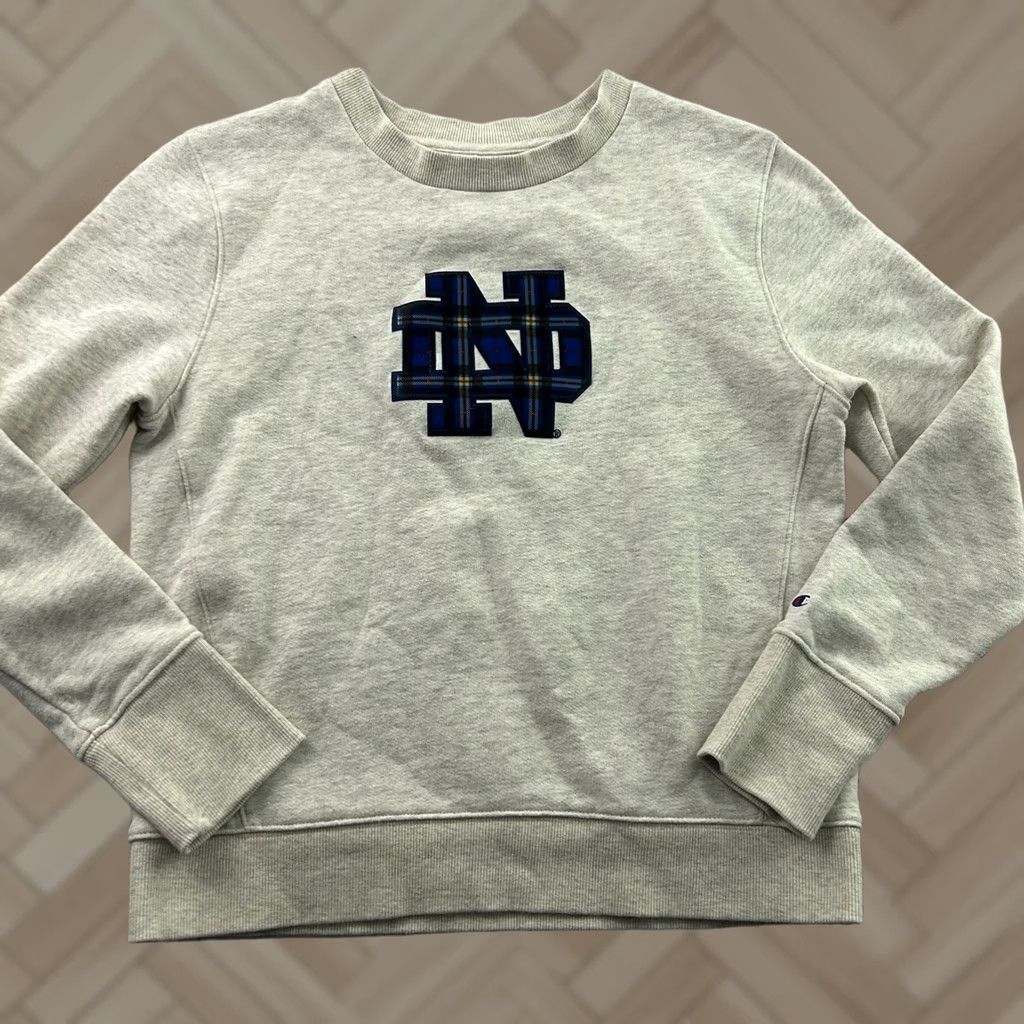 Champion Champion Notre Dame Stitched Plaid Crewneck Sweatshirt Women's M Beige Size M / US 6-8 / IT 42-44 - 1 Thumbnail