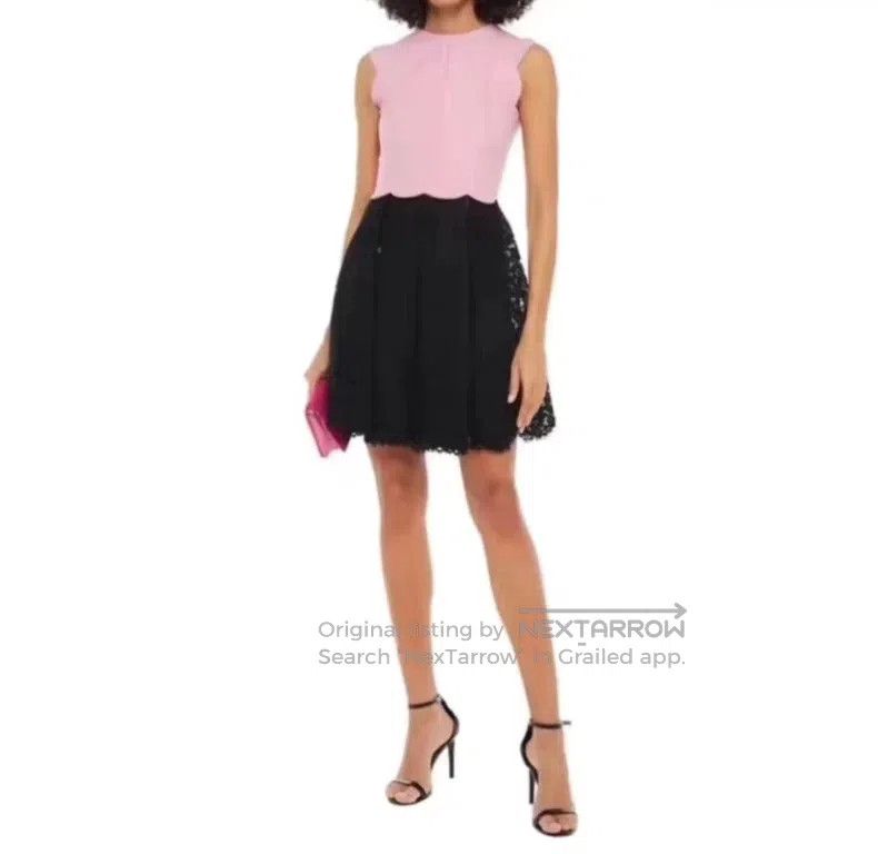 Valentino Valentino Classic little black dress lace dress Size M / US 6-8 / IT 42-44 - 6 Thumbnail
