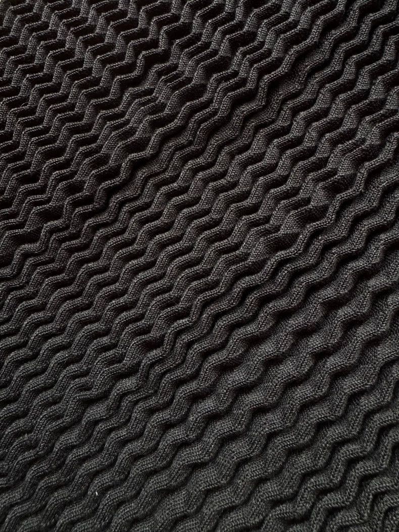 Issey Miyake Issey Miyake size:2 Black pleated skirt Size 42" / US 20 - 2 Thumbnail