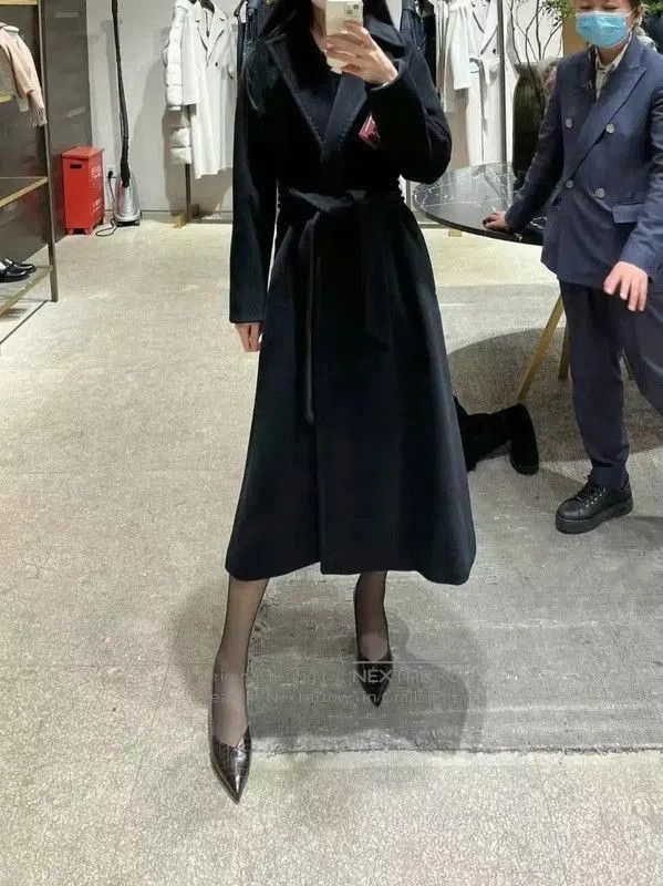 Max Mara MaxMara Elegant Black Wool Winter Coat . Size XS / US 0-2 / IT 36-38 - 5 Thumbnail