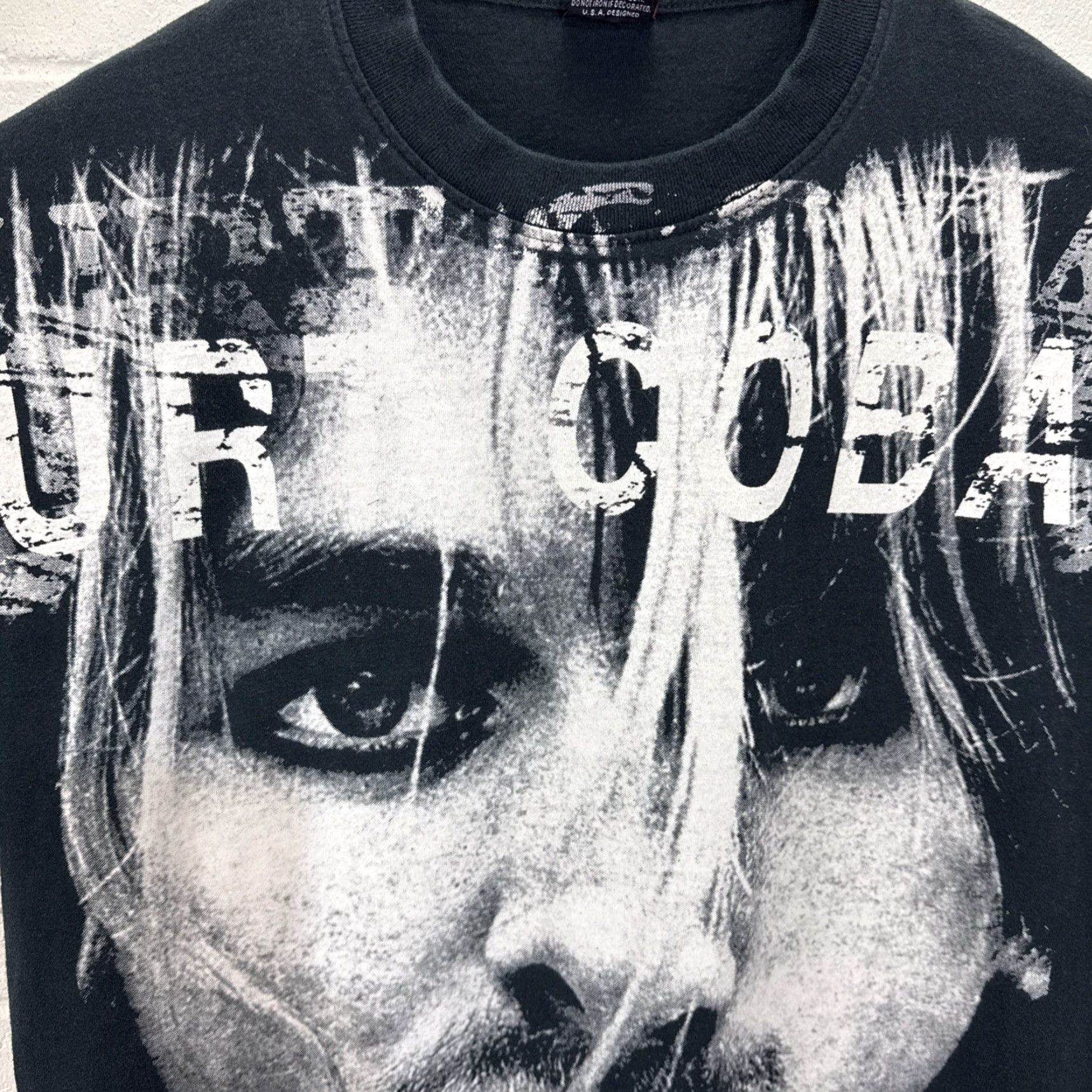 Vintage VINTAGE Kurt Cobain Nirvana Rock Eagle AOP T-Shirt Adult Large Black 90s Grunge Mens Size US L / EU 52-54 / 3 - 7 Thumbnail