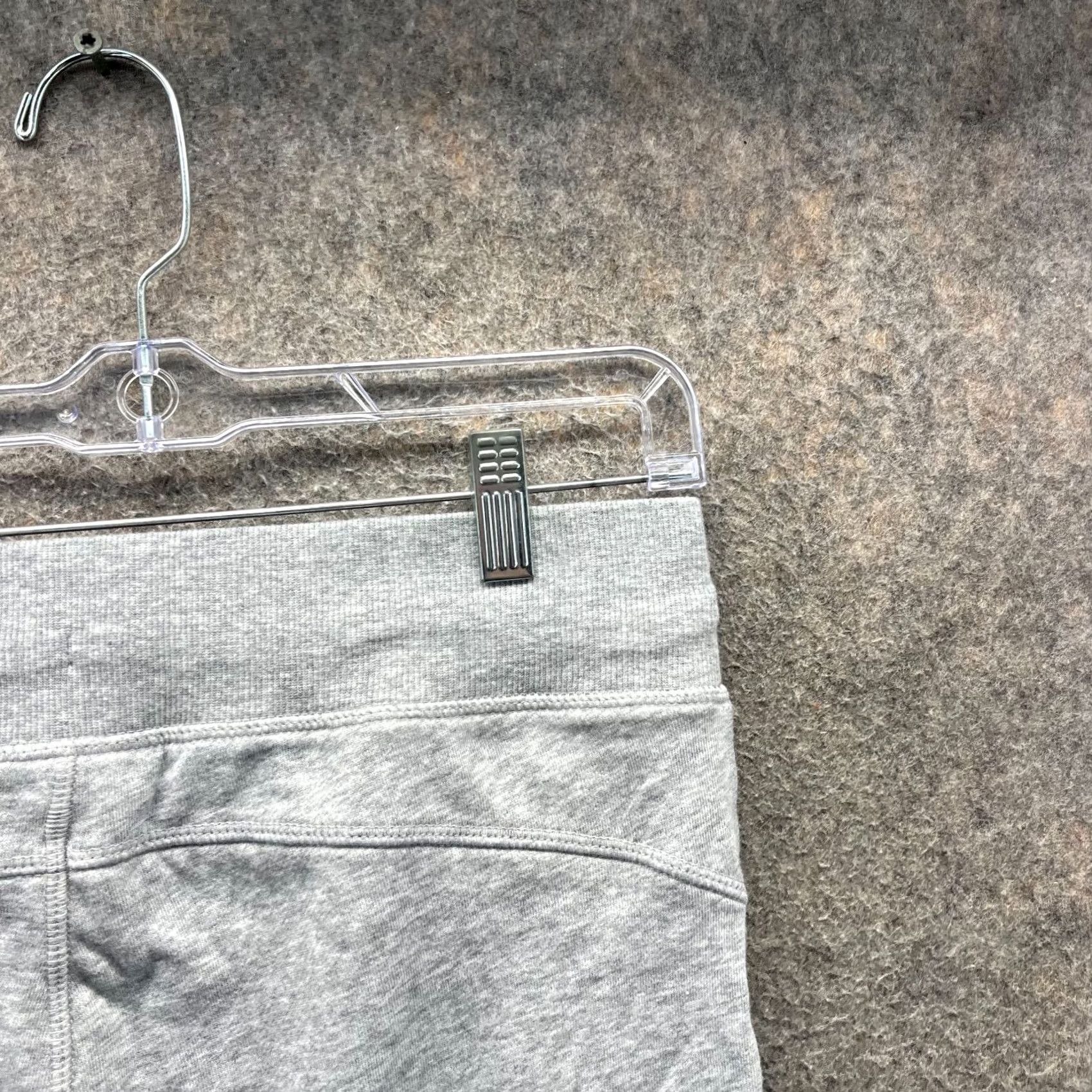 Reebok Reebok Pants Womens Small Gray Athletic Sweatpants Tapered Jogger Drawstring Regular Pockets Size 24" / US 00 / IT 34 - 7 Thumbnail