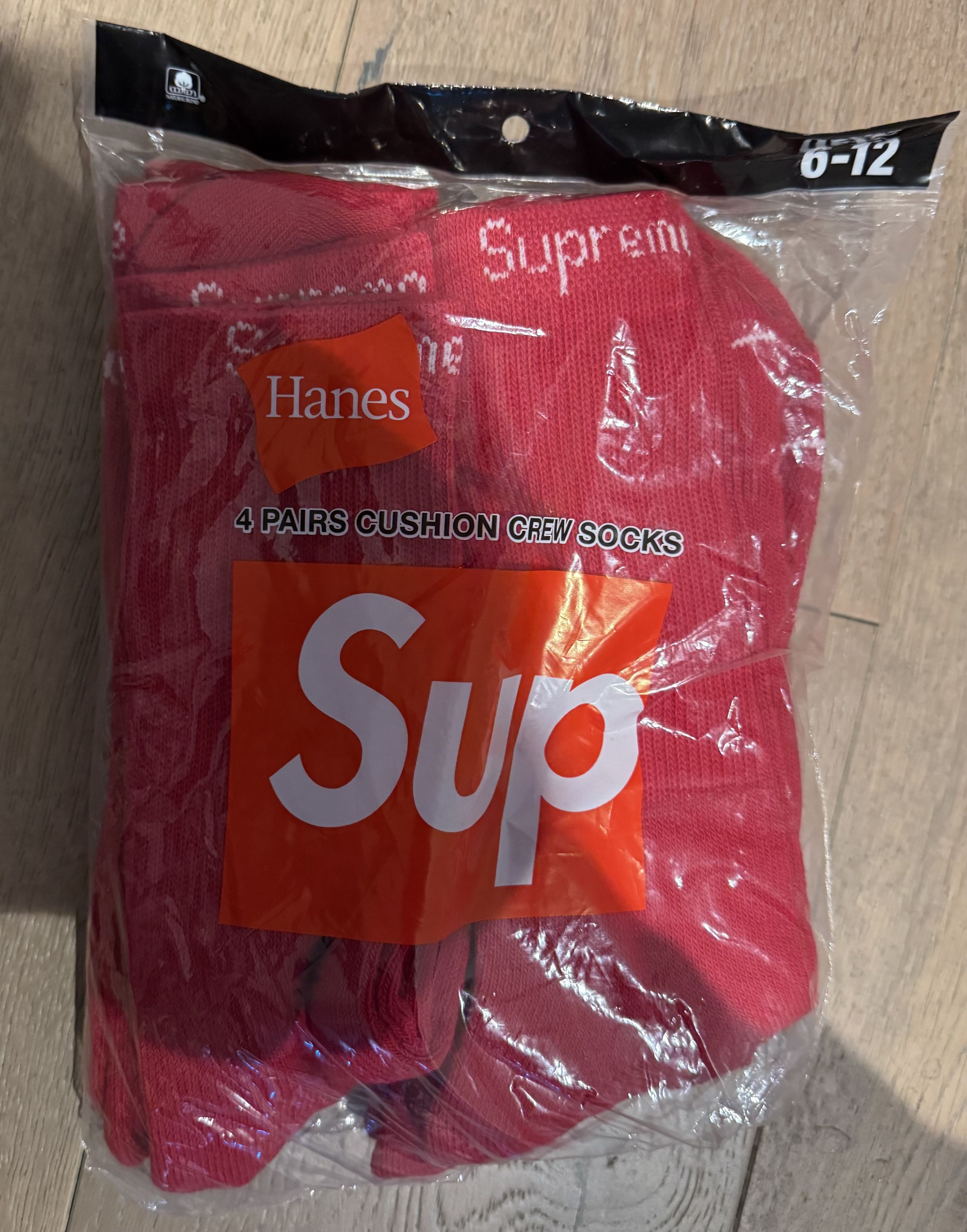 Supreme Hanes Socks 4 Pack Size ONE SIZE - 2 Thumbnail